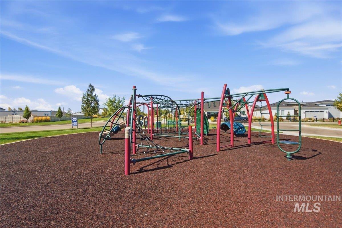 2036 N Honda Ave, Middleton, Idaho 83644, 3 Bedrooms, 2 Bathrooms, Residential For Sale, Price $459,000,MLS 99002908