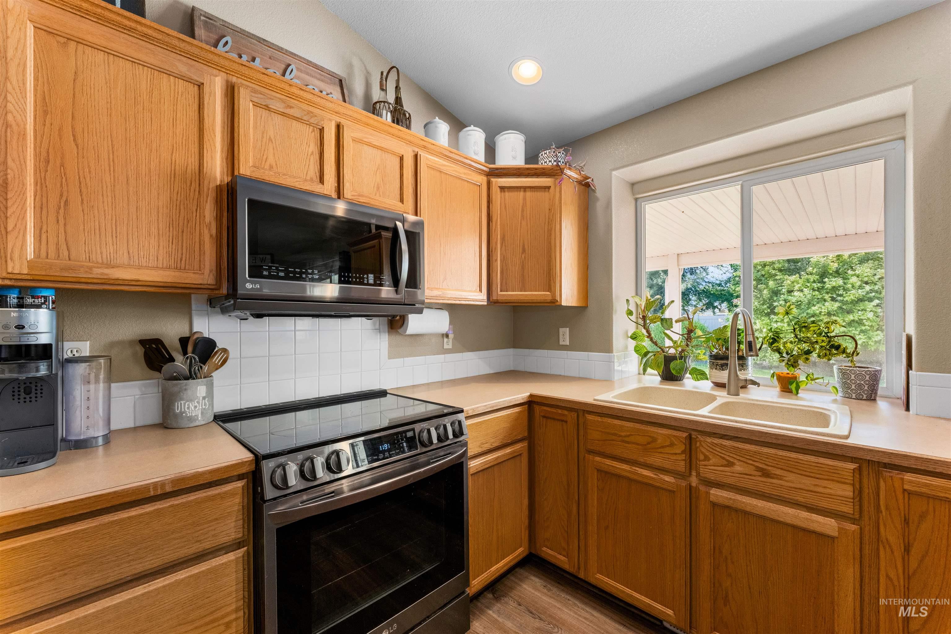4123 E Park Ridge Drive, Nampa, Idaho 83687, 4 Bedrooms, 2 Bathrooms, Residential For Sale, Price $399,900,MLS 99002910