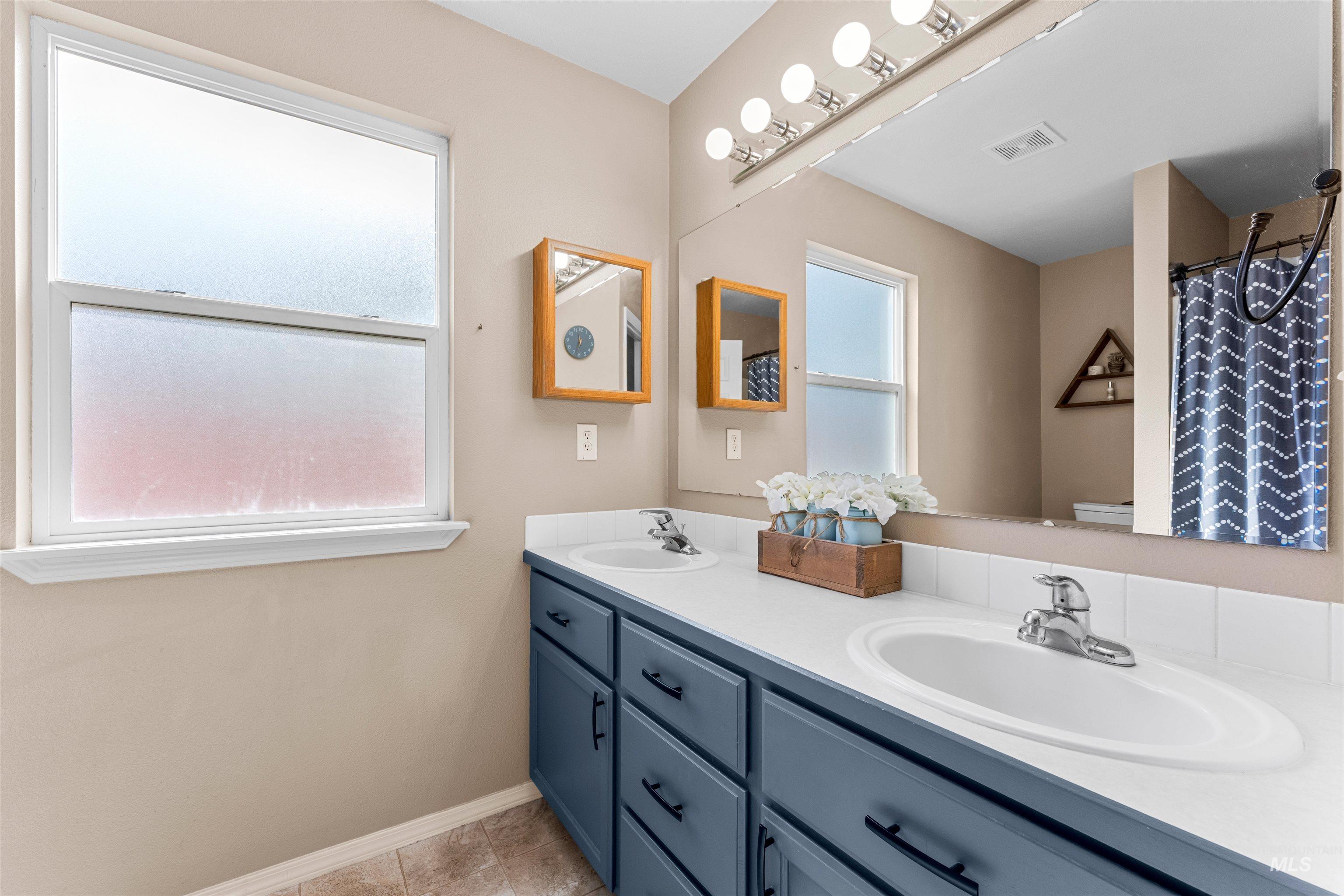 4123 E Park Ridge Drive, Nampa, Idaho 83687, 4 Bedrooms, 2 Bathrooms, Residential For Sale, Price $399,900,MLS 99002910