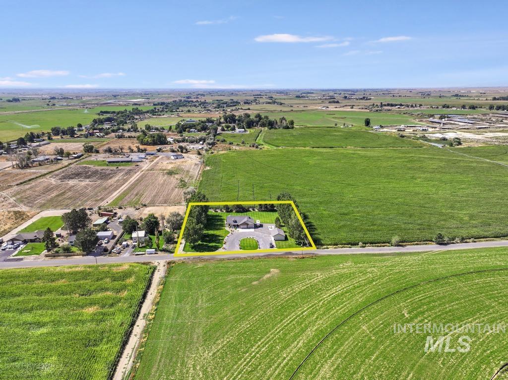 129 N 150 W, Jerome, Idaho 83338, 3 Bedrooms, 2 Bathrooms, Residential For Sale, Price $575,000,MLS 99002917