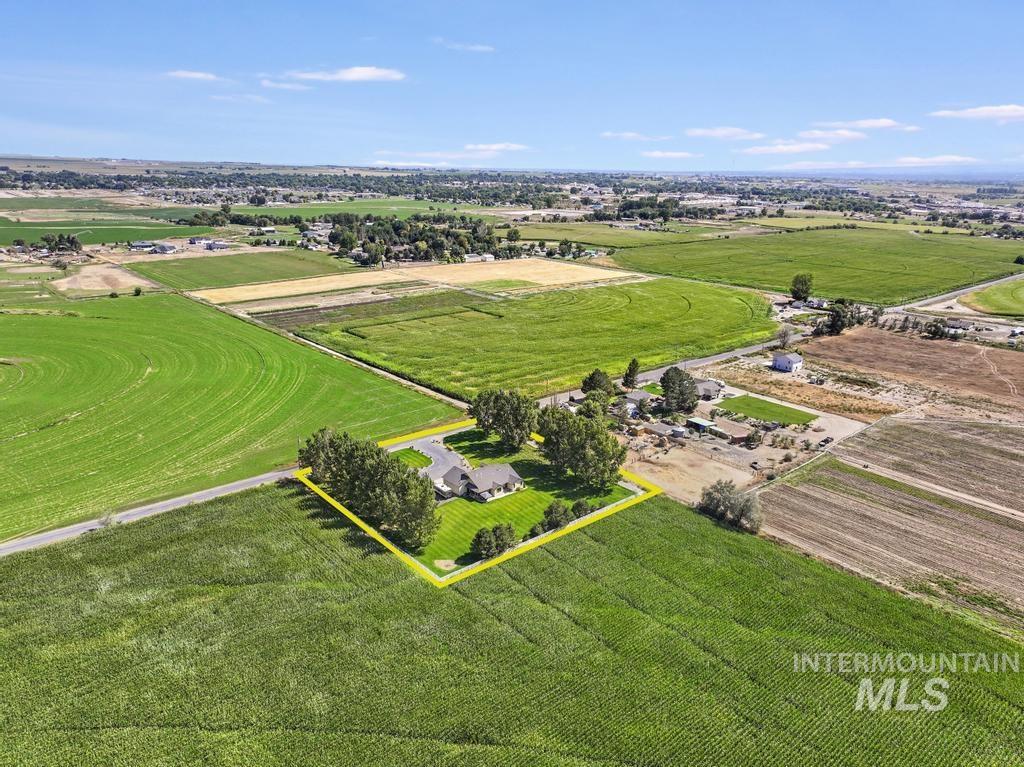129 N 150 W, Jerome, Idaho 83338, 3 Bedrooms, 2 Bathrooms, Residential For Sale, Price $575,000,MLS 99002917