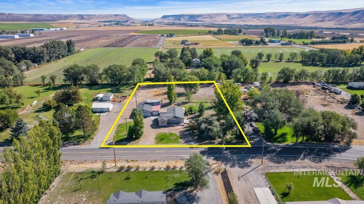850 Highway 78, Hammett, Idaho 83627, 3 Bedrooms, 2 Bathrooms, Residential For Sale, Price $425,000,MLS 99002919