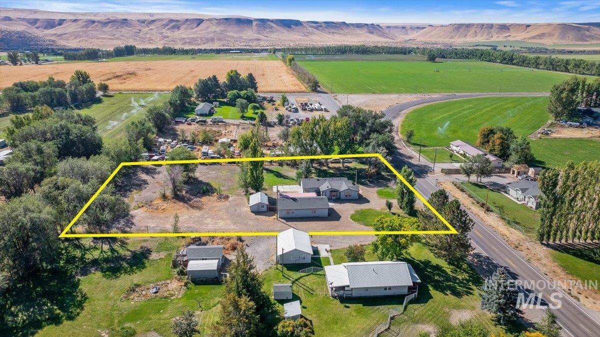 850 Highway 78, Hammett, Idaho 83627, 3 Bedrooms, 2 Bathrooms, Residential For Sale, Price $425,000,MLS 99002919
