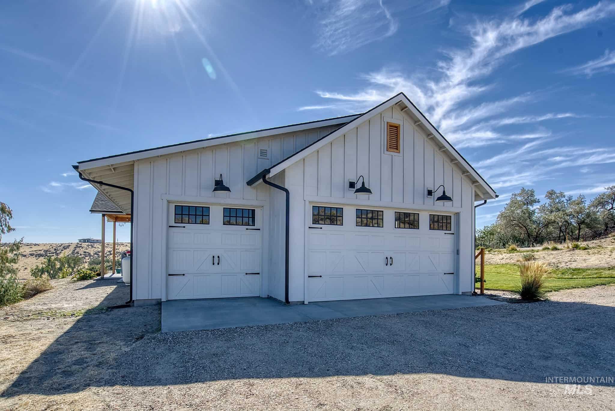 876 Coyote Gulch Rd, Adrian, Oregon 97901, 4 Bedrooms, 5 Bathrooms, Residential For Sale, Price $925,000,MLS 99002923