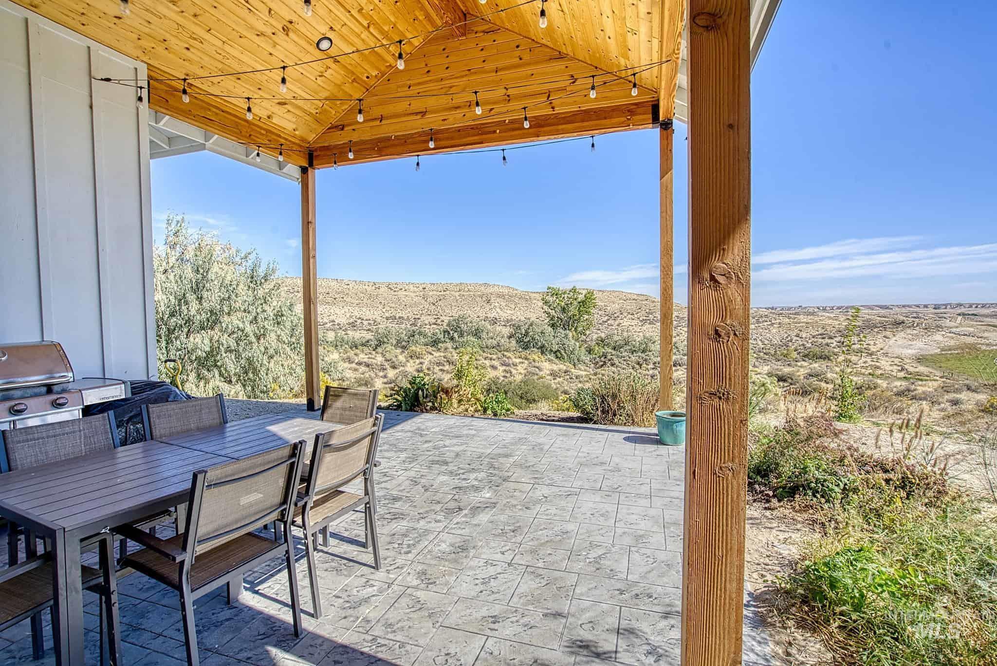 876 Coyote Gulch Rd, Adrian, Oregon 97901, 4 Bedrooms, 5 Bathrooms, Residential For Sale, Price $925,000,MLS 99002923