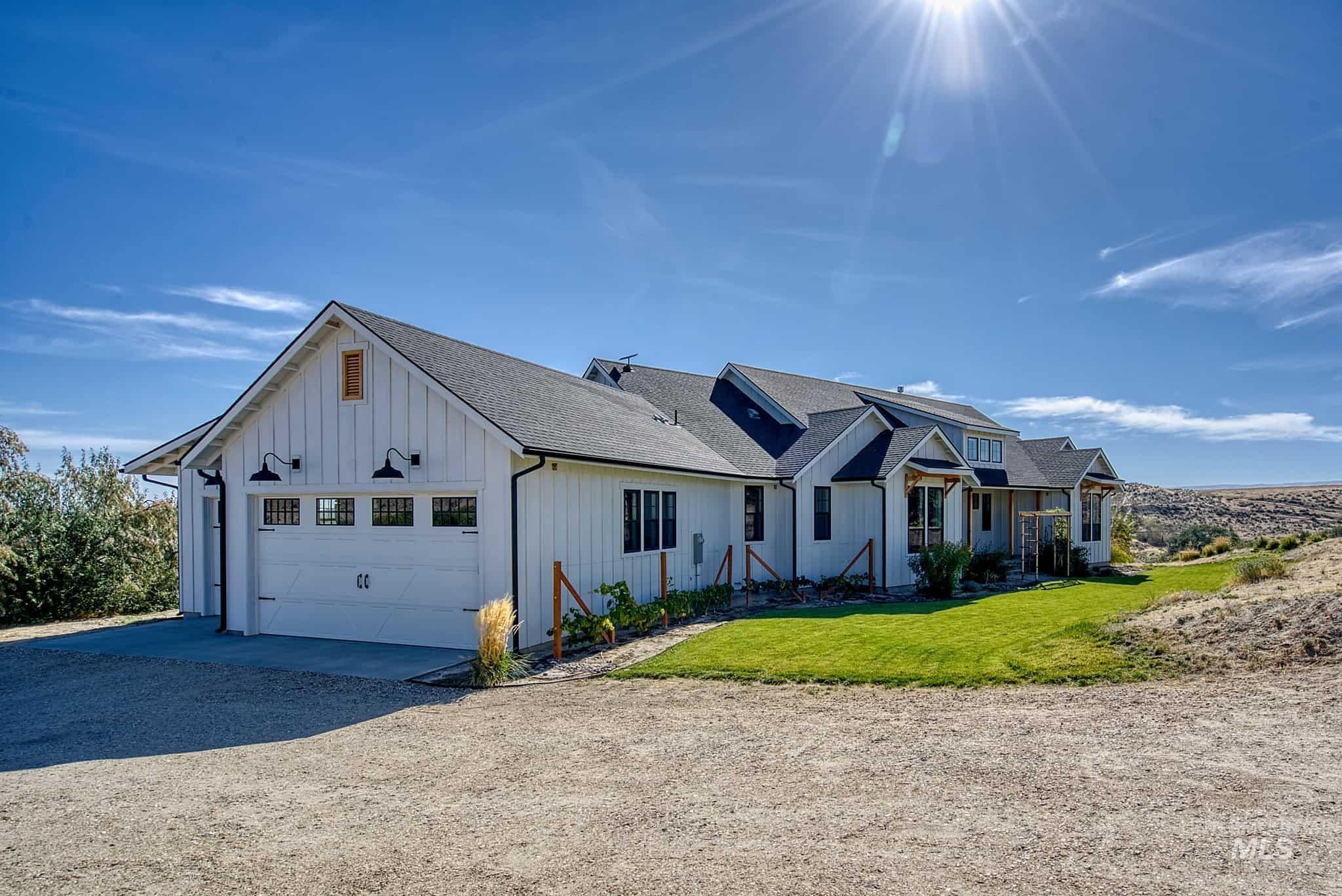876 Coyote Gulch Rd, Adrian, Oregon 97901, 4 Bedrooms, 5 Bathrooms, Residential For Sale, Price $925,000,MLS 99002923