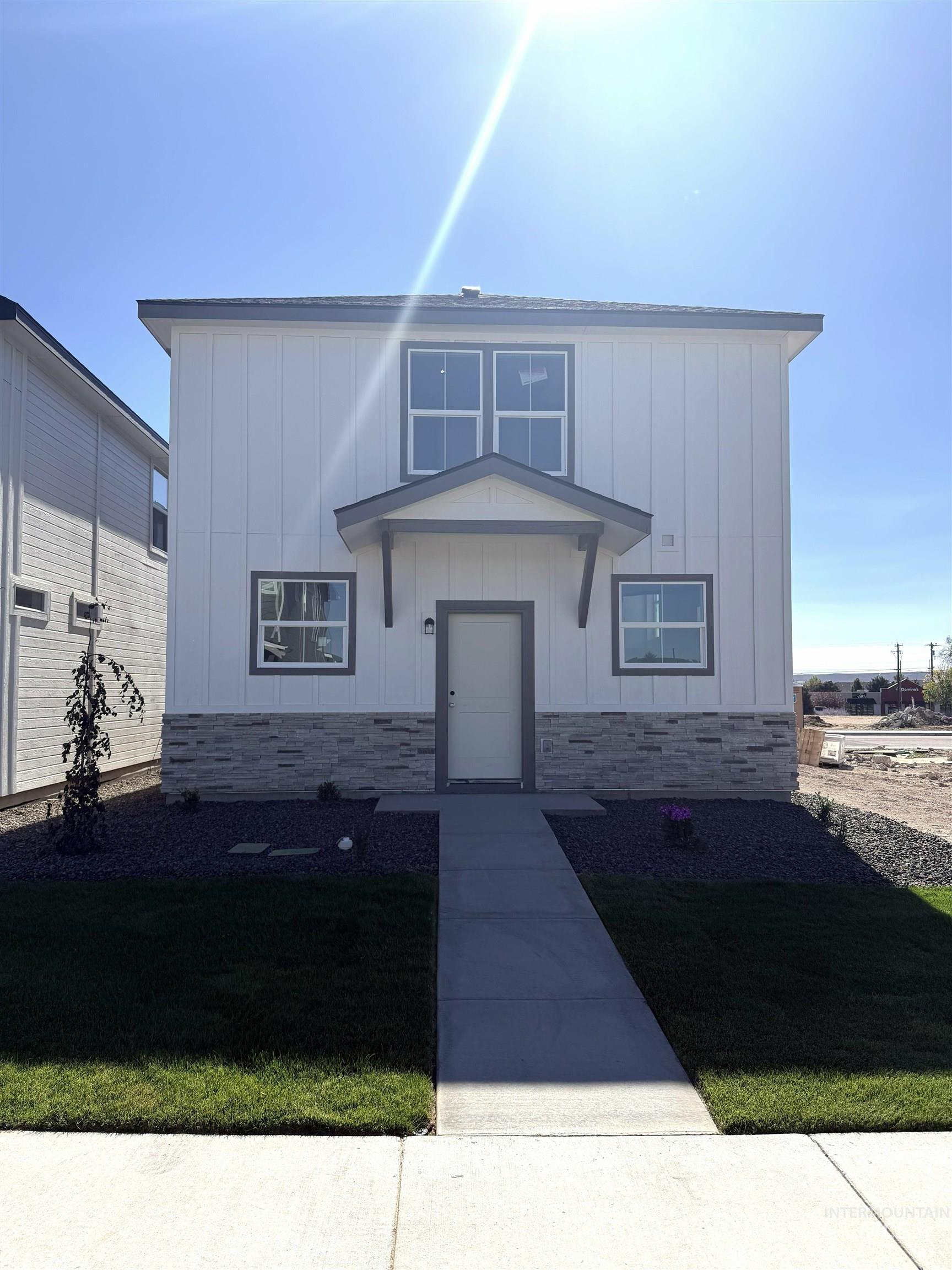 1128 E Cottage St, Kuna, Idaho 83634, 3 Bedrooms, 2.5 Bathrooms, Residential For Sale, Price $385,000,MLS 99002925