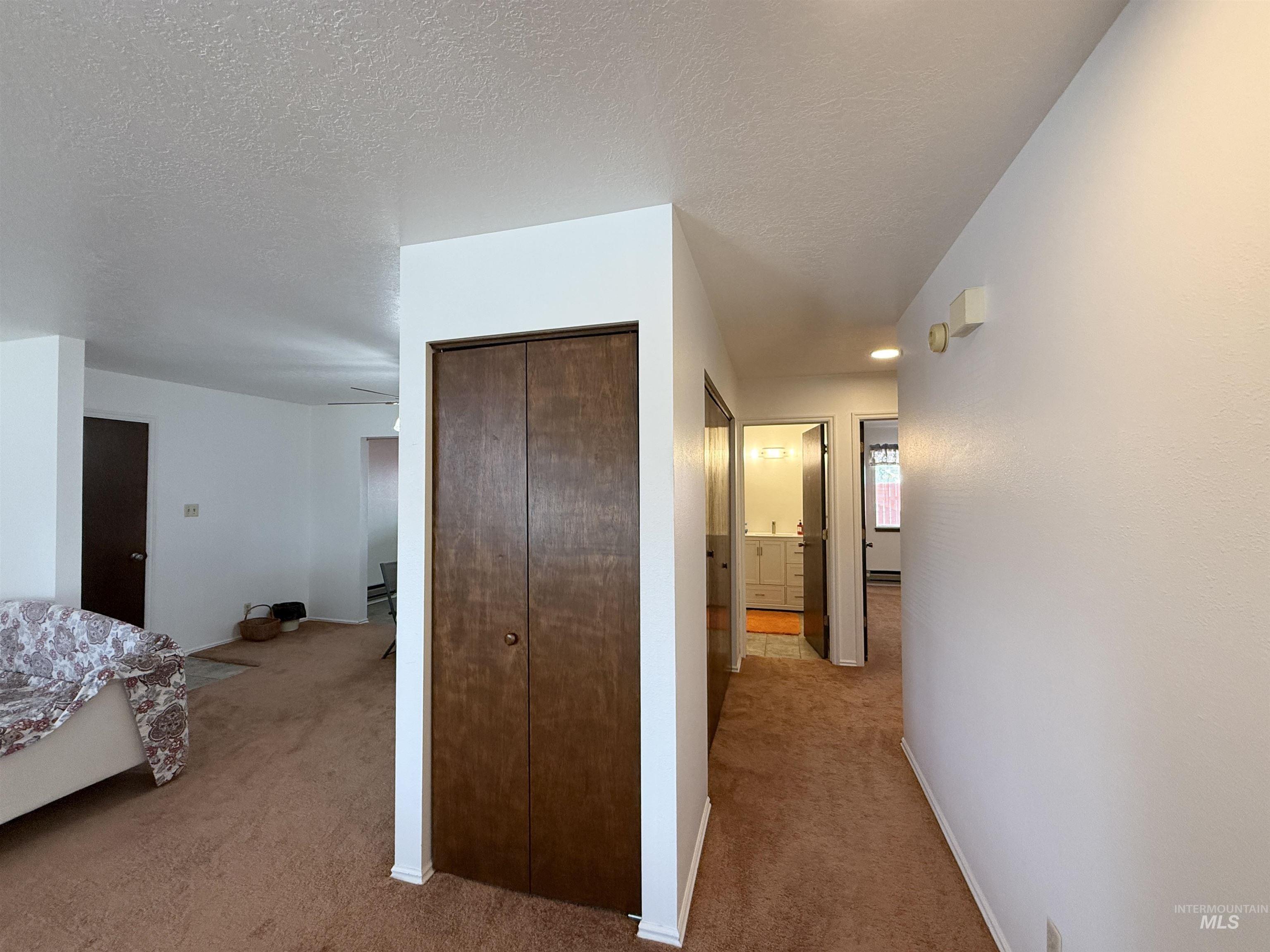 222 Avenida Del Rio, Twin Falls, Idaho 83301, 3 Bedrooms, 2 Bathrooms, Residential For Sale, Price $314,000,MLS 99002928