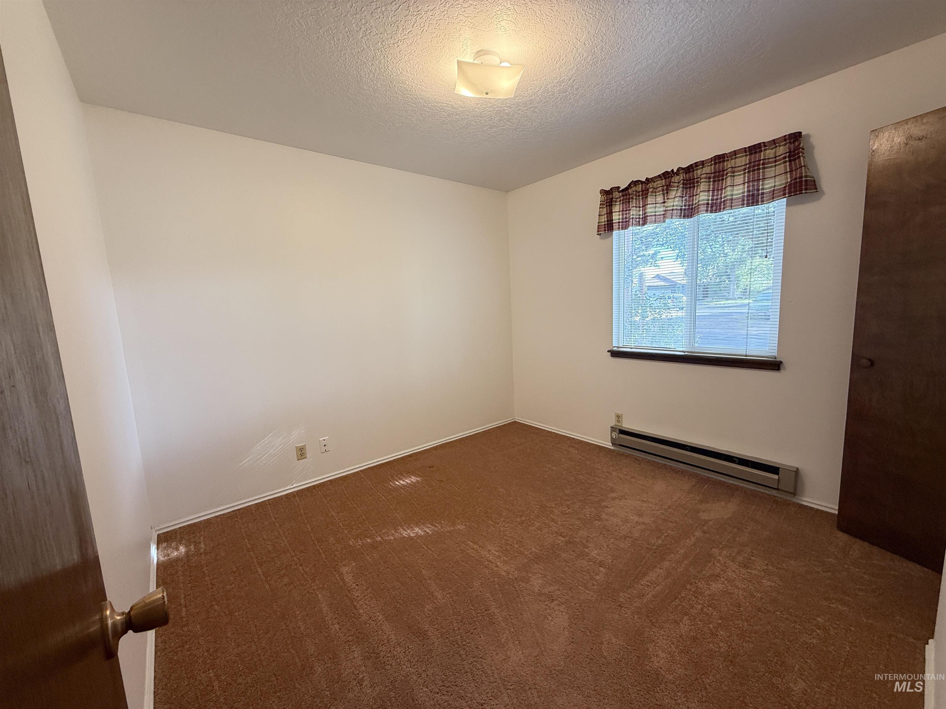 222 Avenida Del Rio, Twin Falls, Idaho 83301, 3 Bedrooms, 2 Bathrooms, Residential For Sale, Price $314,000,MLS 99002928