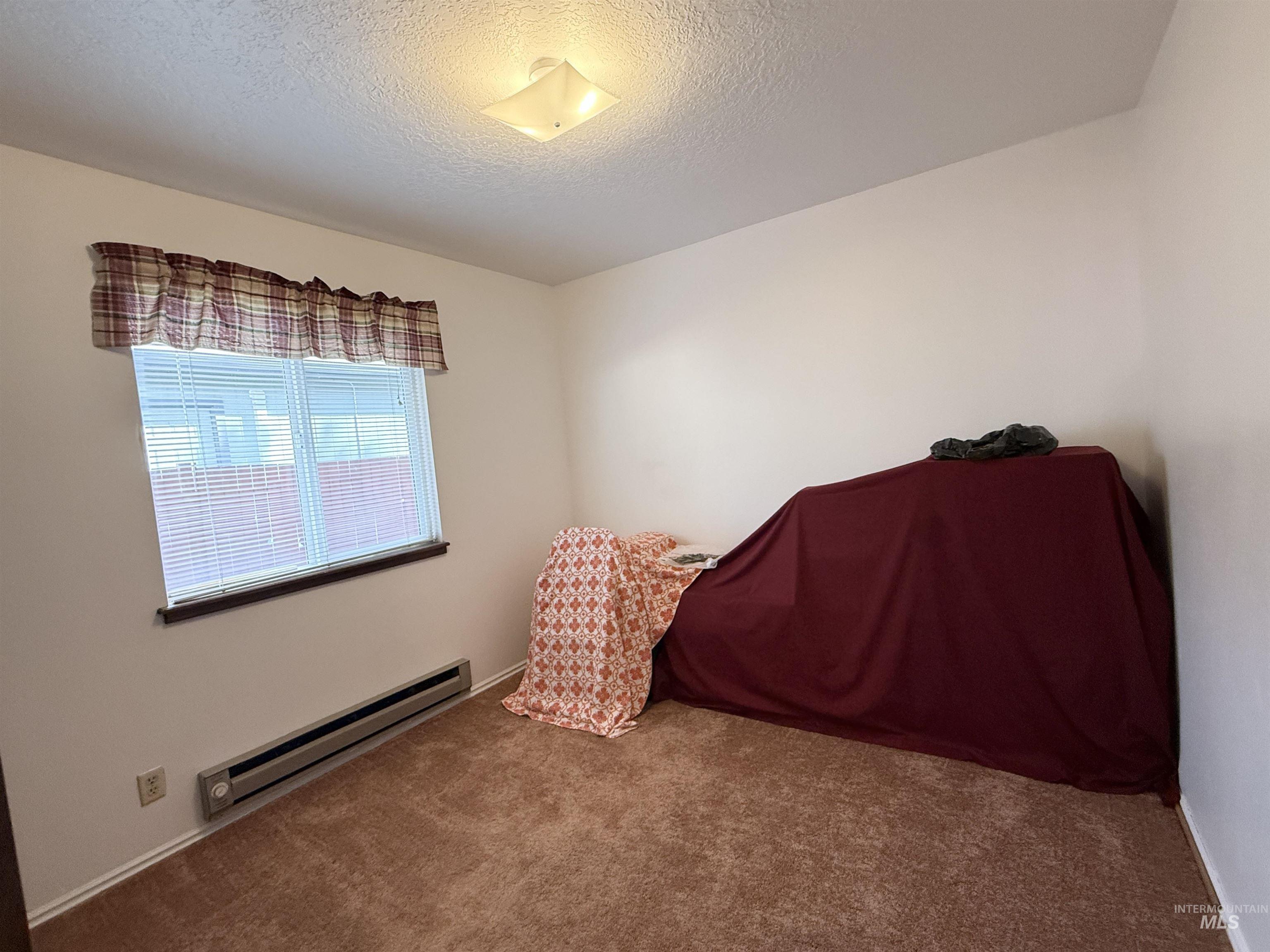 222 Avenida Del Rio, Twin Falls, Idaho 83301, 3 Bedrooms, 2 Bathrooms, Residential For Sale, Price $314,000,MLS 99002928