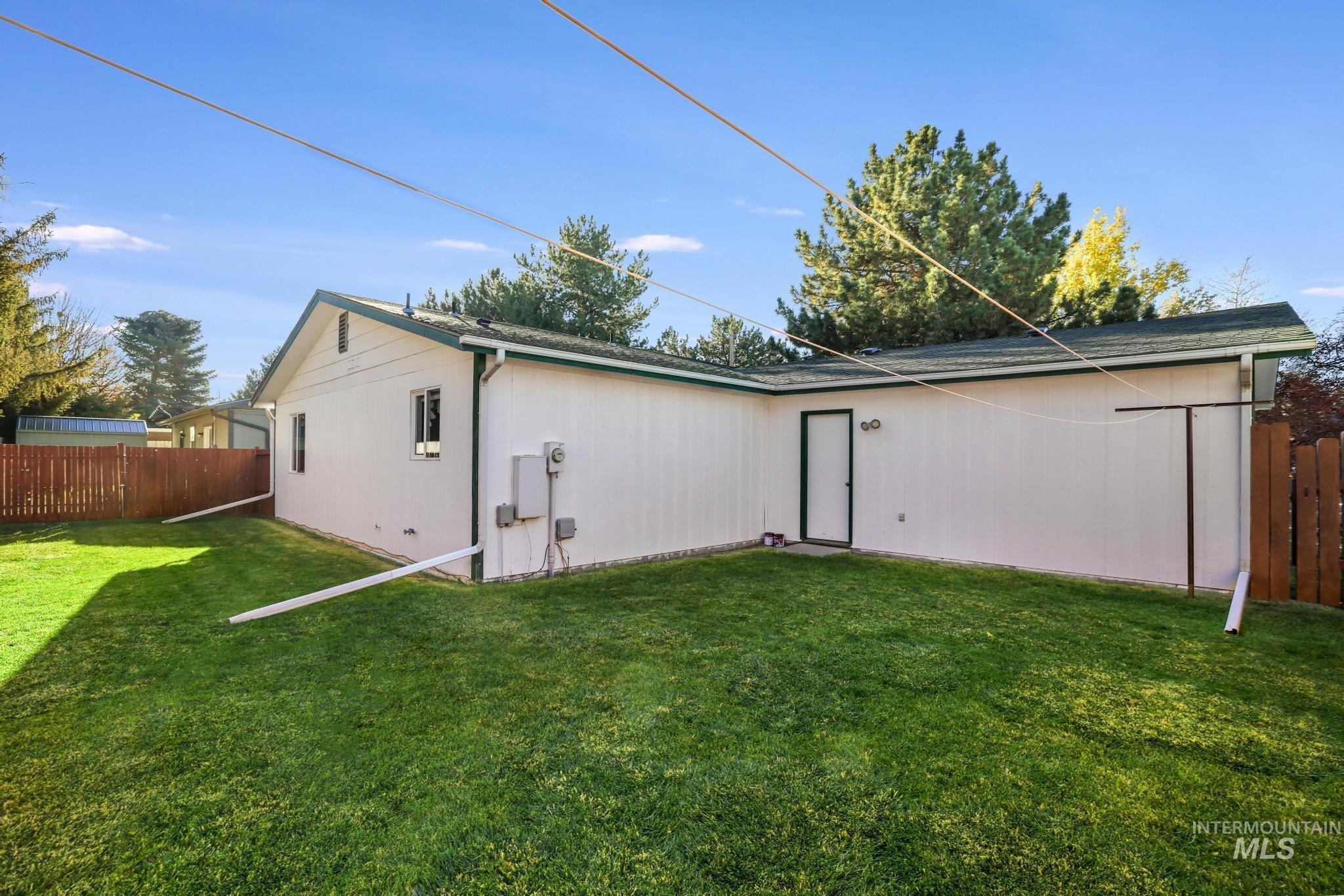 222 Avenida Del Rio, Twin Falls, Idaho 83301, 3 Bedrooms, 2 Bathrooms, Residential For Sale, Price $314,000,MLS 99002928