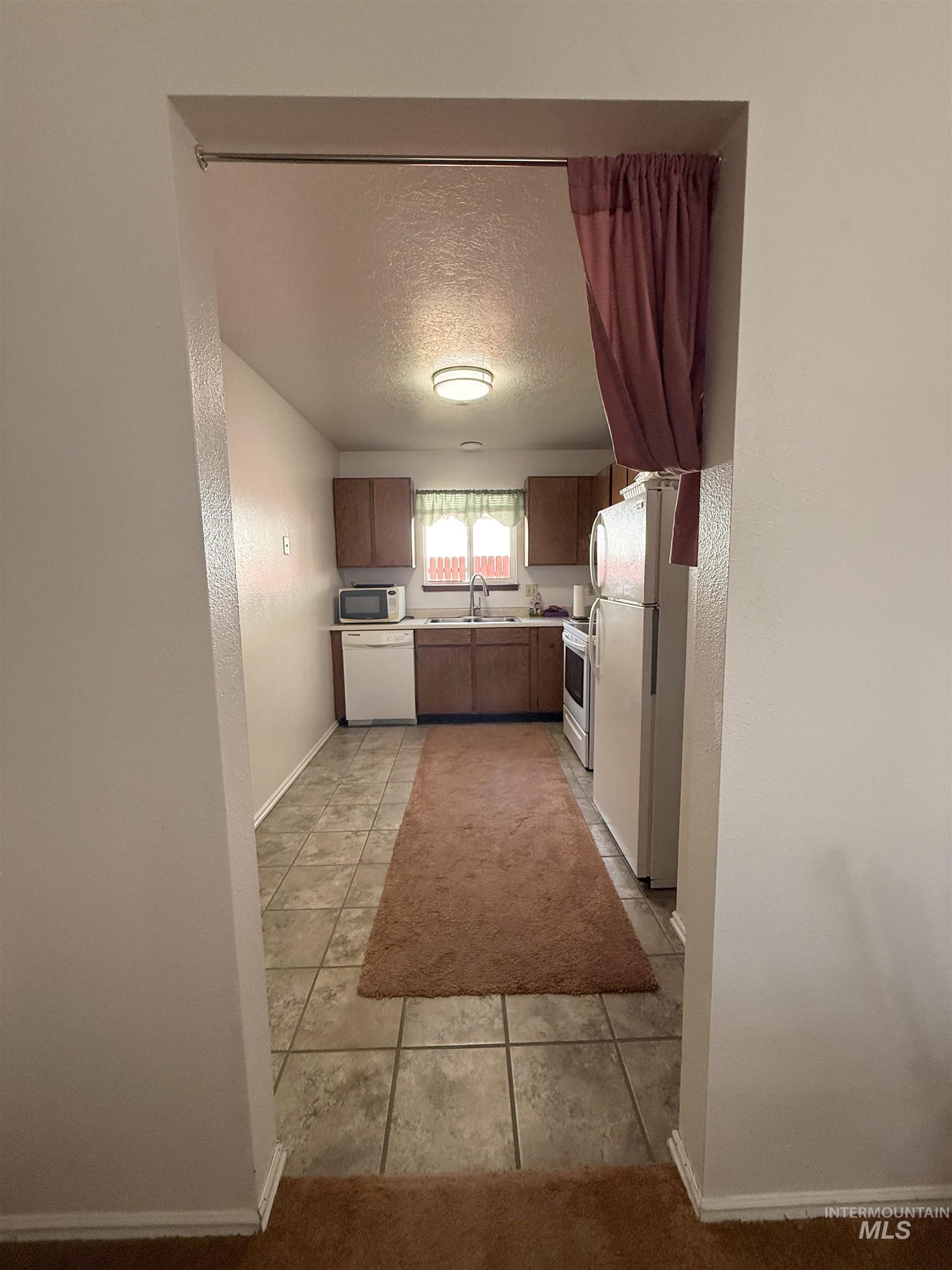 222 Avenida Del Rio, Twin Falls, Idaho 83301, 3 Bedrooms, 2 Bathrooms, Residential For Sale, Price $314,000,MLS 99002928