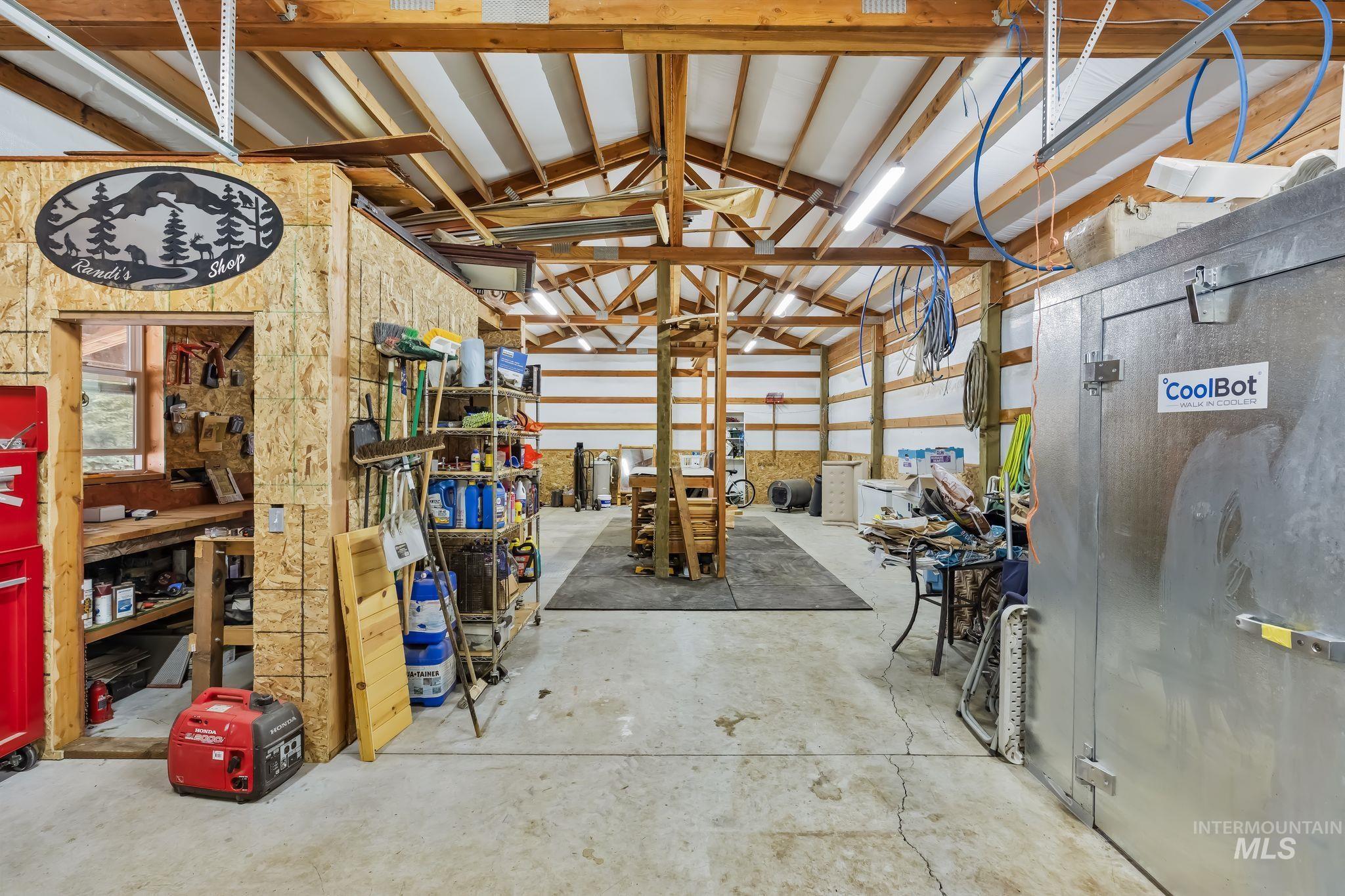 3989 E Mountain Rd., Anatone, Washington 99401, 3 Bedrooms, 2.5 Bathrooms, Residential For Sale, Price $1,075,000,MLS 99002930