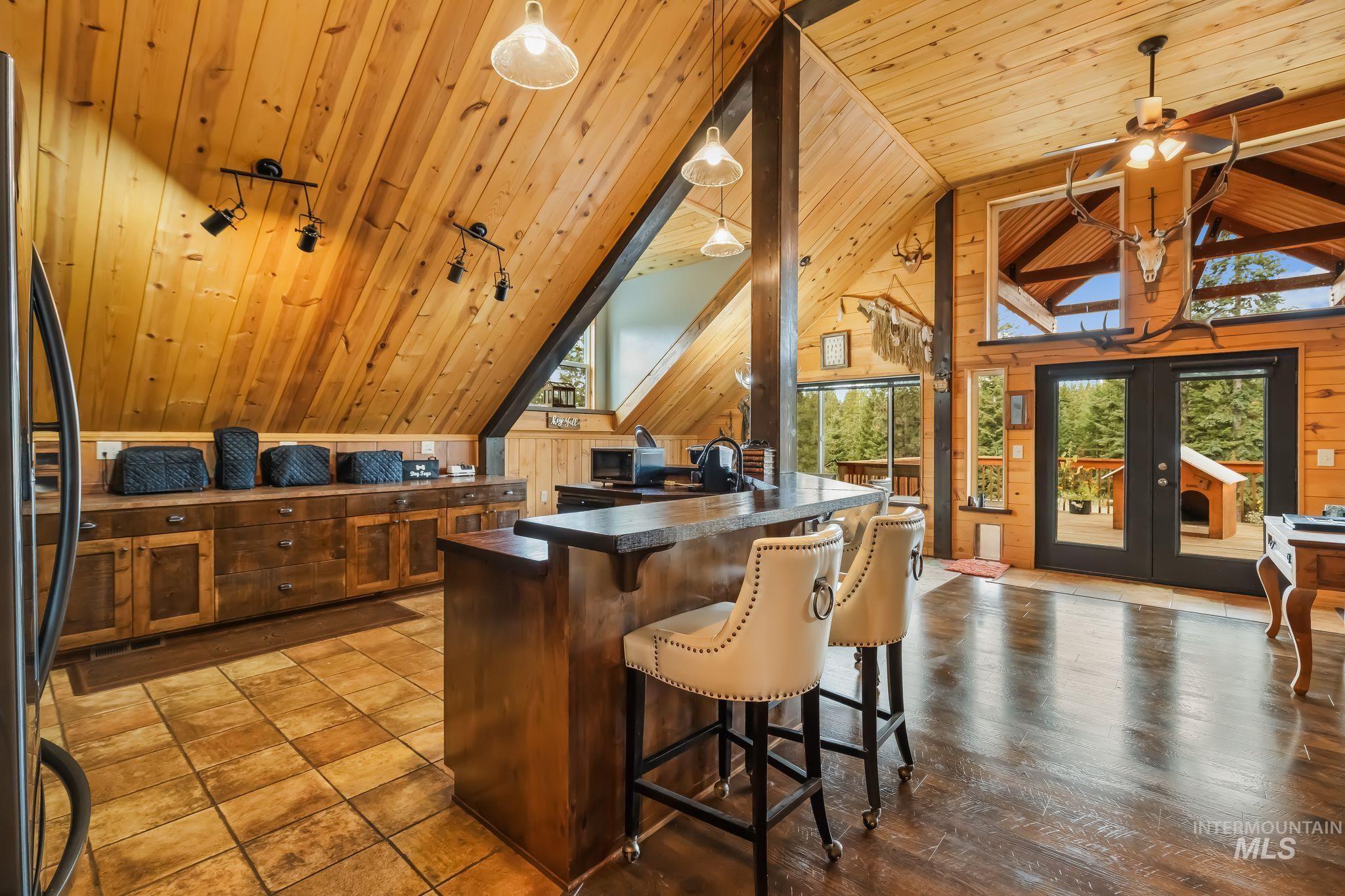 3989 E Mountain Rd., Anatone, Washington 99401, 3 Bedrooms, 2.5 Bathrooms, Residential For Sale, Price $1,075,000,MLS 99002930