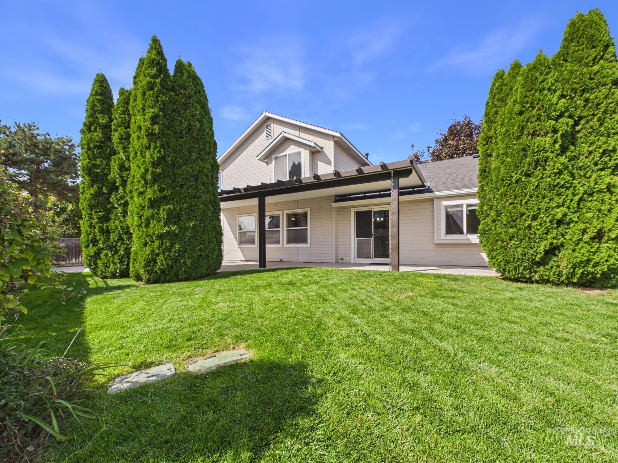 1422 E Jasmine, Nampa, Idaho 83687, 3 Bedrooms, 2.5 Bathrooms, Residential For Sale, Price $389,000,MLS 99002931
