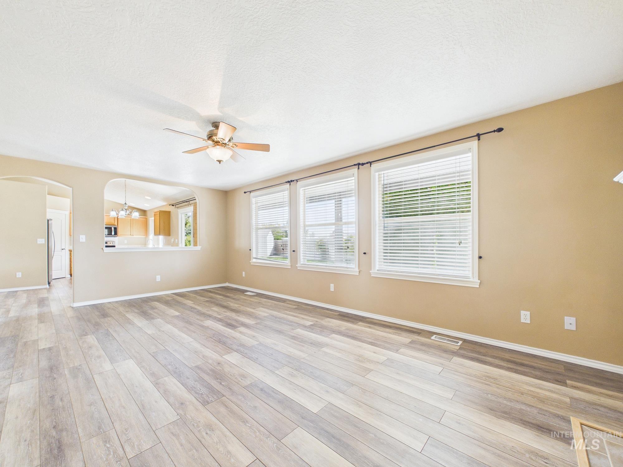 1422 E Jasmine, Nampa, Idaho 83687, 3 Bedrooms, 2.5 Bathrooms, Residential For Sale, Price $389,000,MLS 99002931