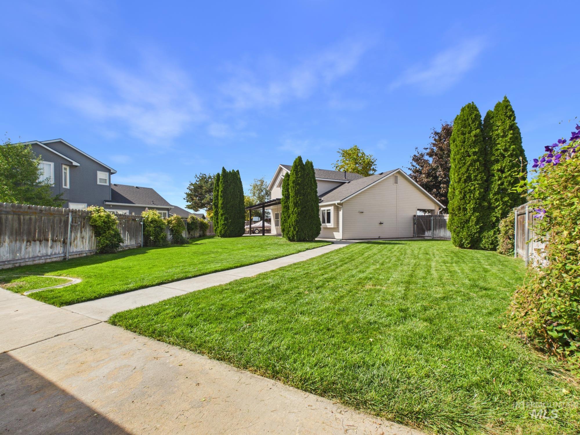 1422 E Jasmine, Nampa, Idaho 83687, 3 Bedrooms, 2.5 Bathrooms, Residential For Sale, Price $389,000,MLS 99002931