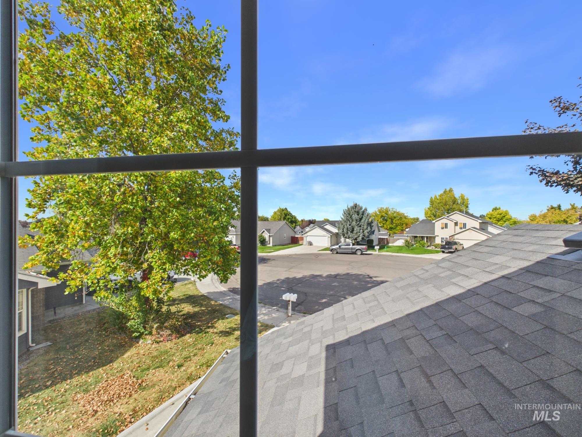 1422 E Jasmine, Nampa, Idaho 83687, 3 Bedrooms, 2.5 Bathrooms, Residential For Sale, Price $389,000,MLS 99002931