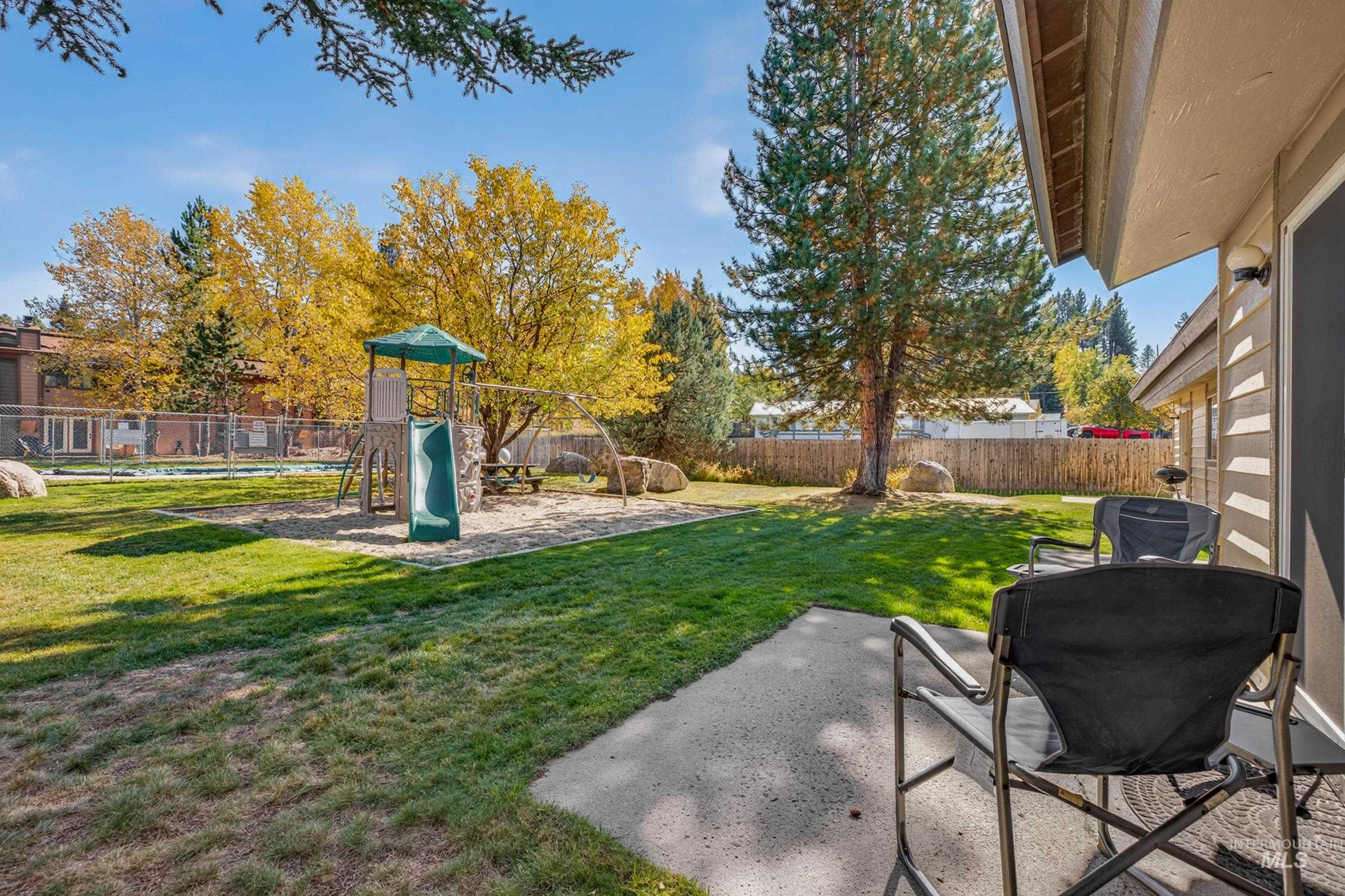 1607 Davis Avenue, McCall, Idaho 83638, 2 Bedrooms, 1 Bathroom, Residential For Sale, Price $349,000,MLS 99002933
