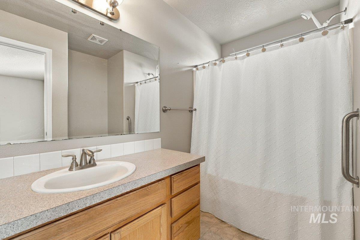 1812 S Camas St, Nampa, Idaho 83686, 3 Bedrooms, 2 Bathrooms, Residential For Sale, Price $369,900,MLS 99002934