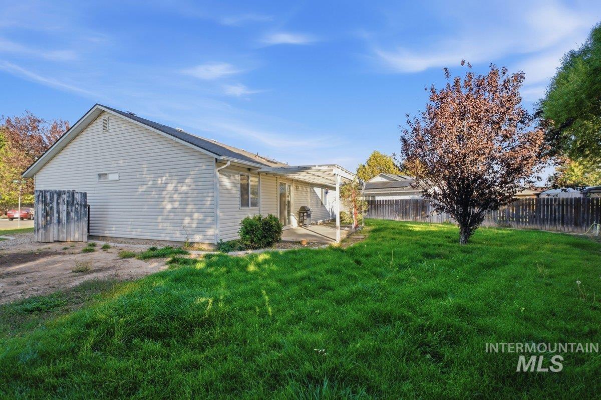 1812 S Camas St, Nampa, Idaho 83686, 3 Bedrooms, 2 Bathrooms, Residential For Sale, Price $369,900,MLS 99002934