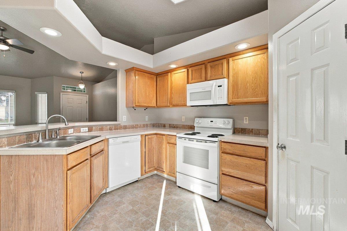 1812 S Camas St, Nampa, Idaho 83686, 3 Bedrooms, 2 Bathrooms, Residential For Sale, Price $369,900,MLS 99002934