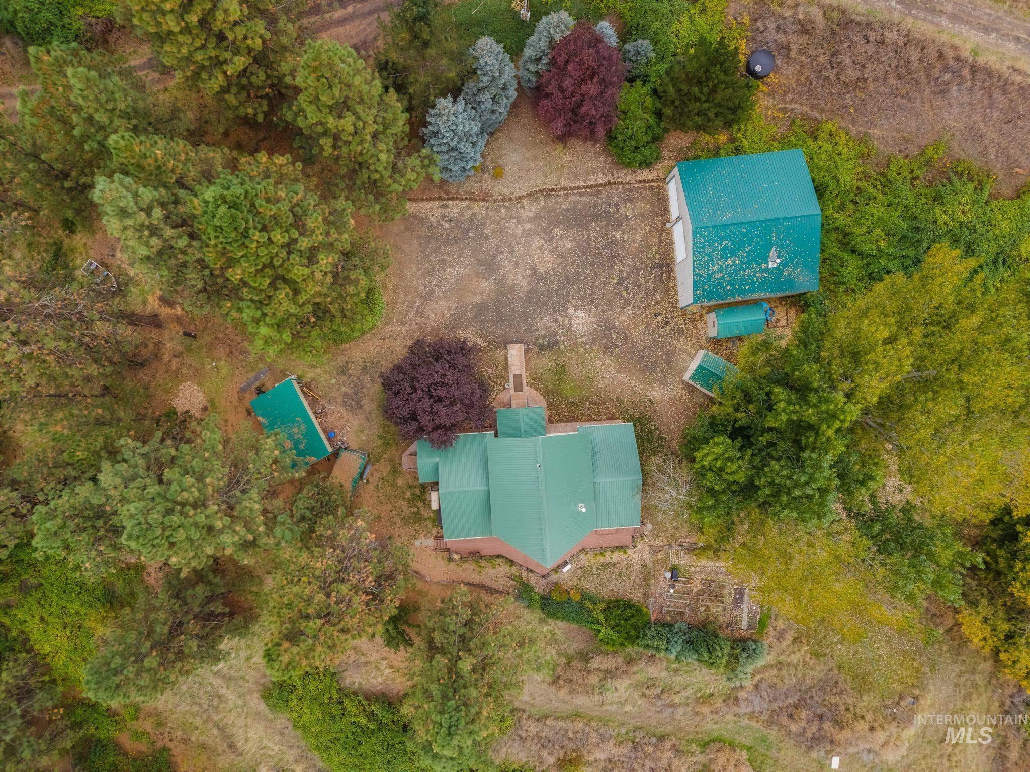 20795 Ryegrass Lane, Lenore, Idaho 83541, 2 Bedrooms, 2 Bathrooms, Residential For Sale, Price $660,000,MLS 99002937