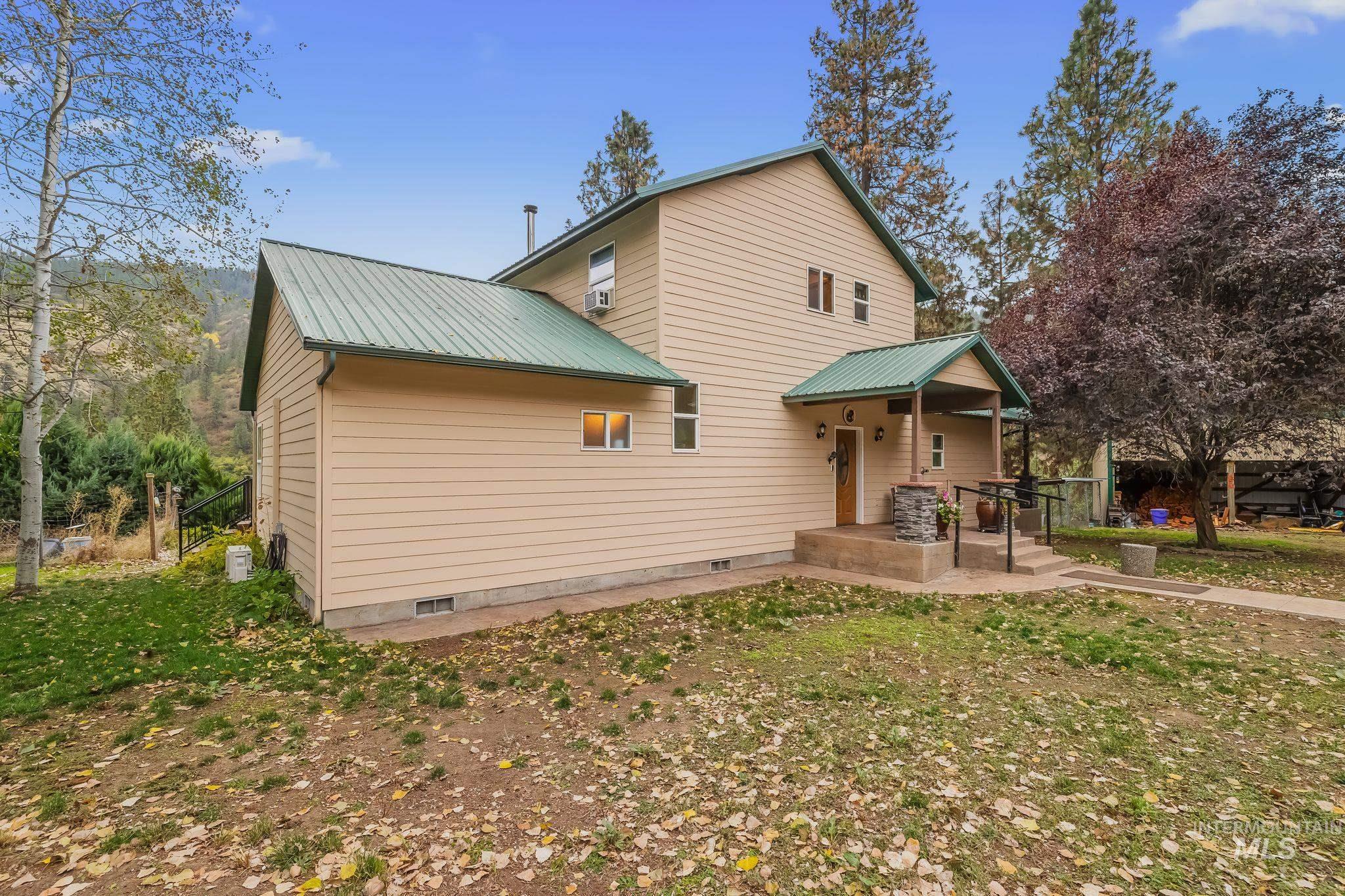 20795 Ryegrass Lane, Lenore, Idaho 83541, 2 Bedrooms, 2 Bathrooms, Residential For Sale, Price $660,000,MLS 99002937