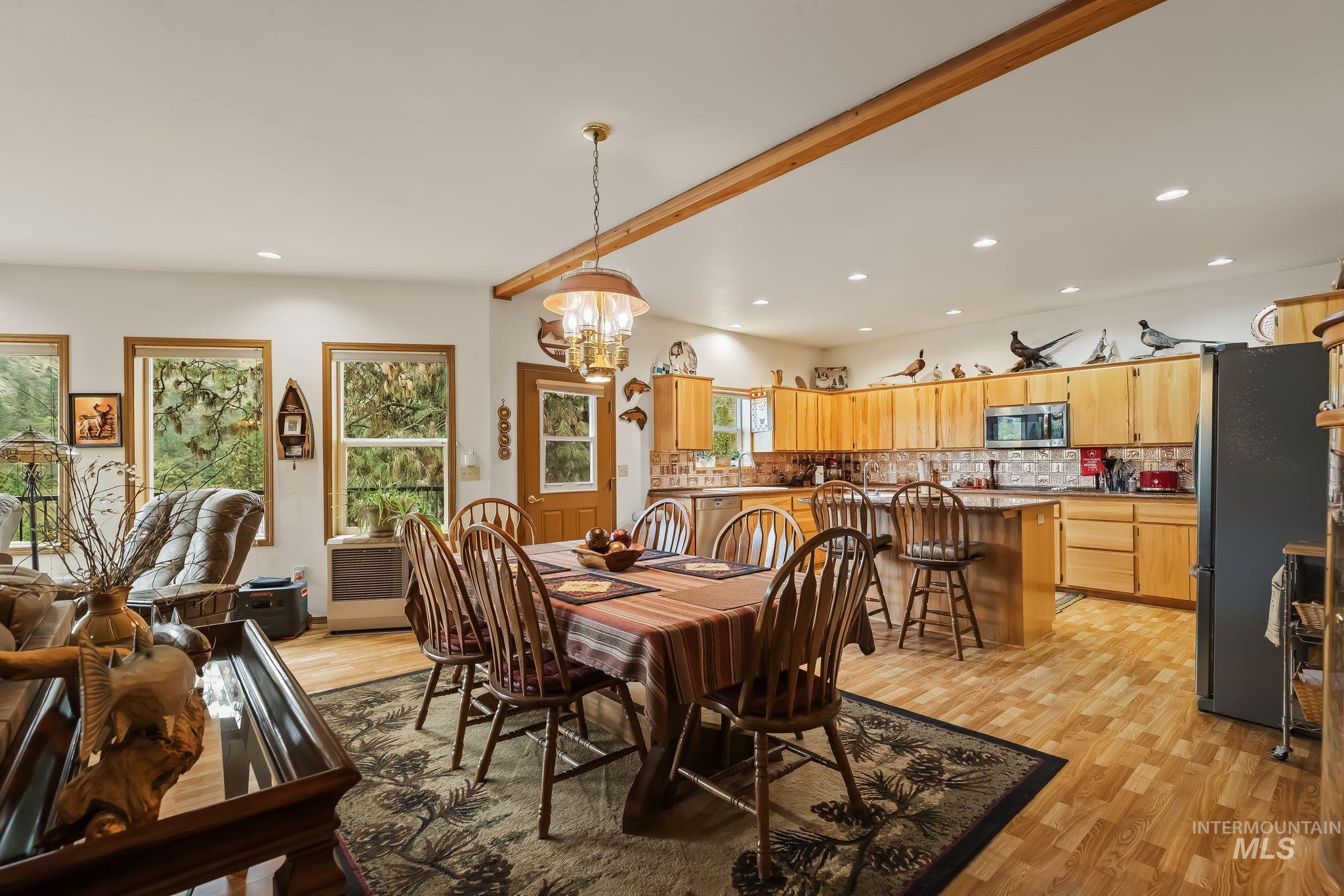 20795 Ryegrass Lane, Lenore, Idaho 83541, 2 Bedrooms, 2 Bathrooms, Residential For Sale, Price $660,000,MLS 99002937