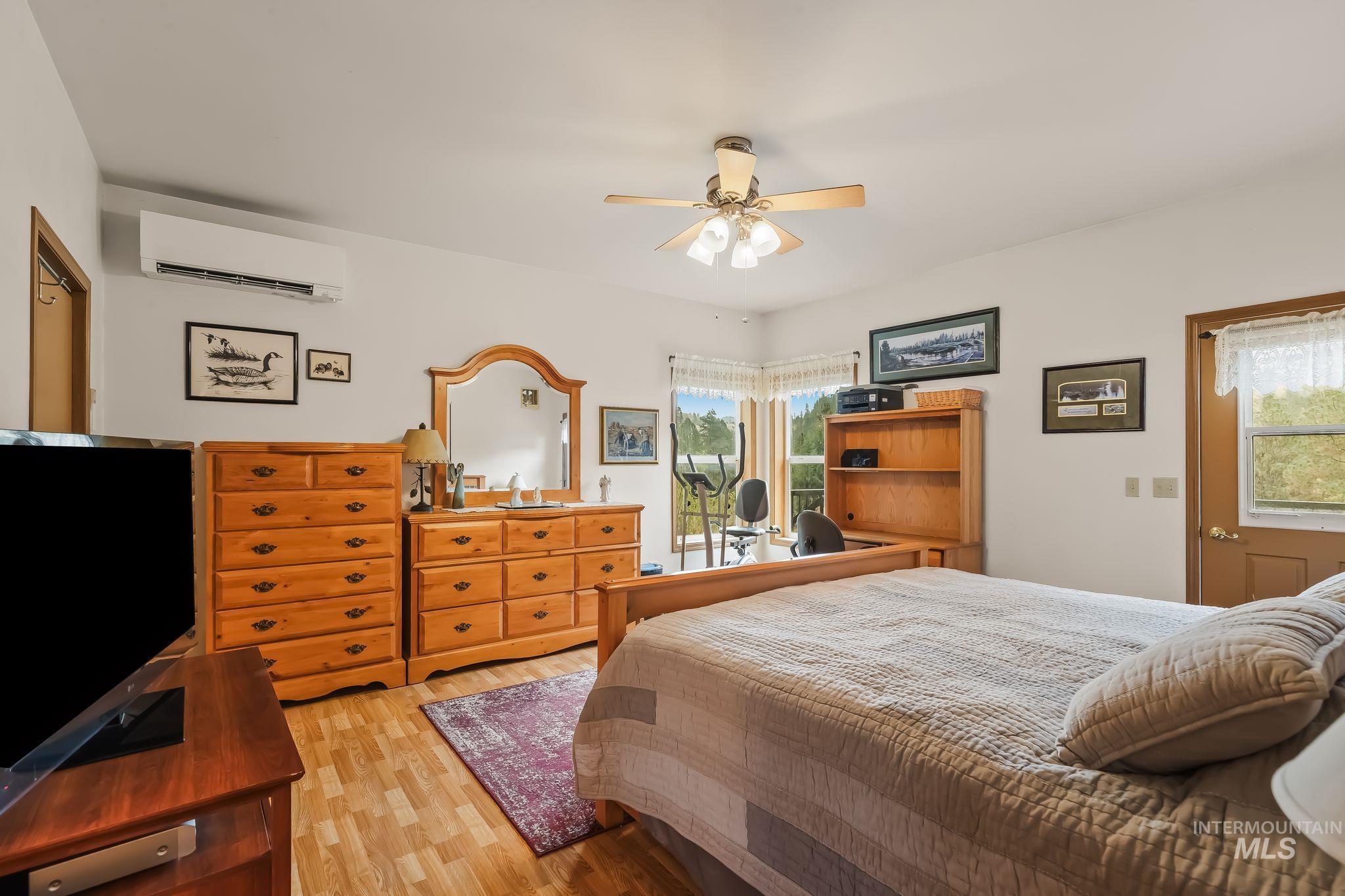 20795 Ryegrass Lane, Lenore, Idaho 83541, 2 Bedrooms, 2 Bathrooms, Residential For Sale, Price $660,000,MLS 99002937