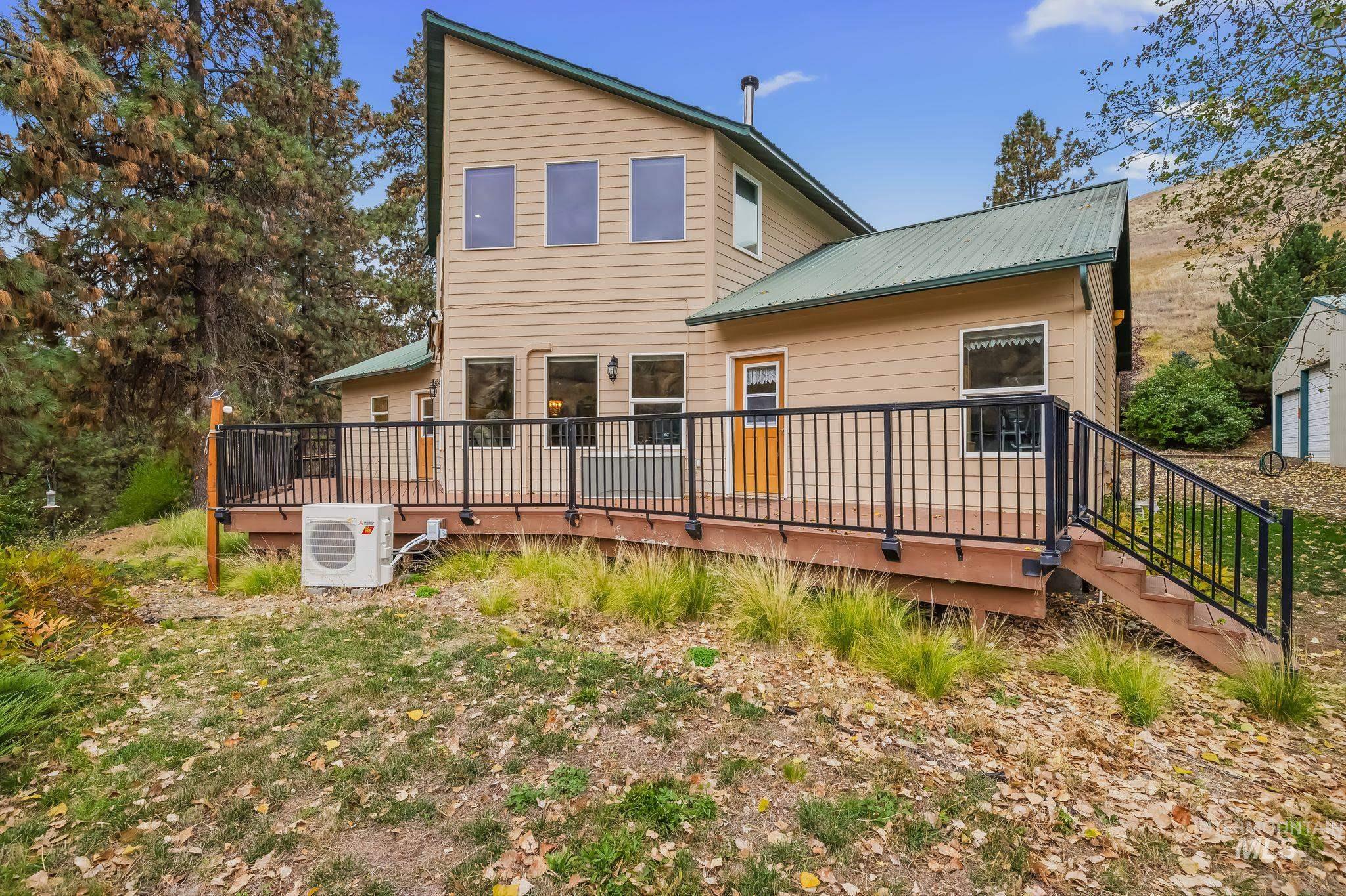 20795 Ryegrass Lane, Lenore, Idaho 83541, 2 Bedrooms, 2 Bathrooms, Residential For Sale, Price $660,000,MLS 99002937