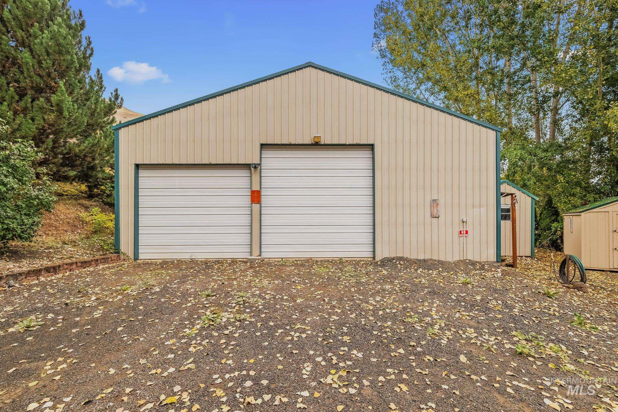 20795 Ryegrass Lane, Lenore, Idaho 83541, 2 Bedrooms, 2 Bathrooms, Residential For Sale, Price $660,000,MLS 99002937