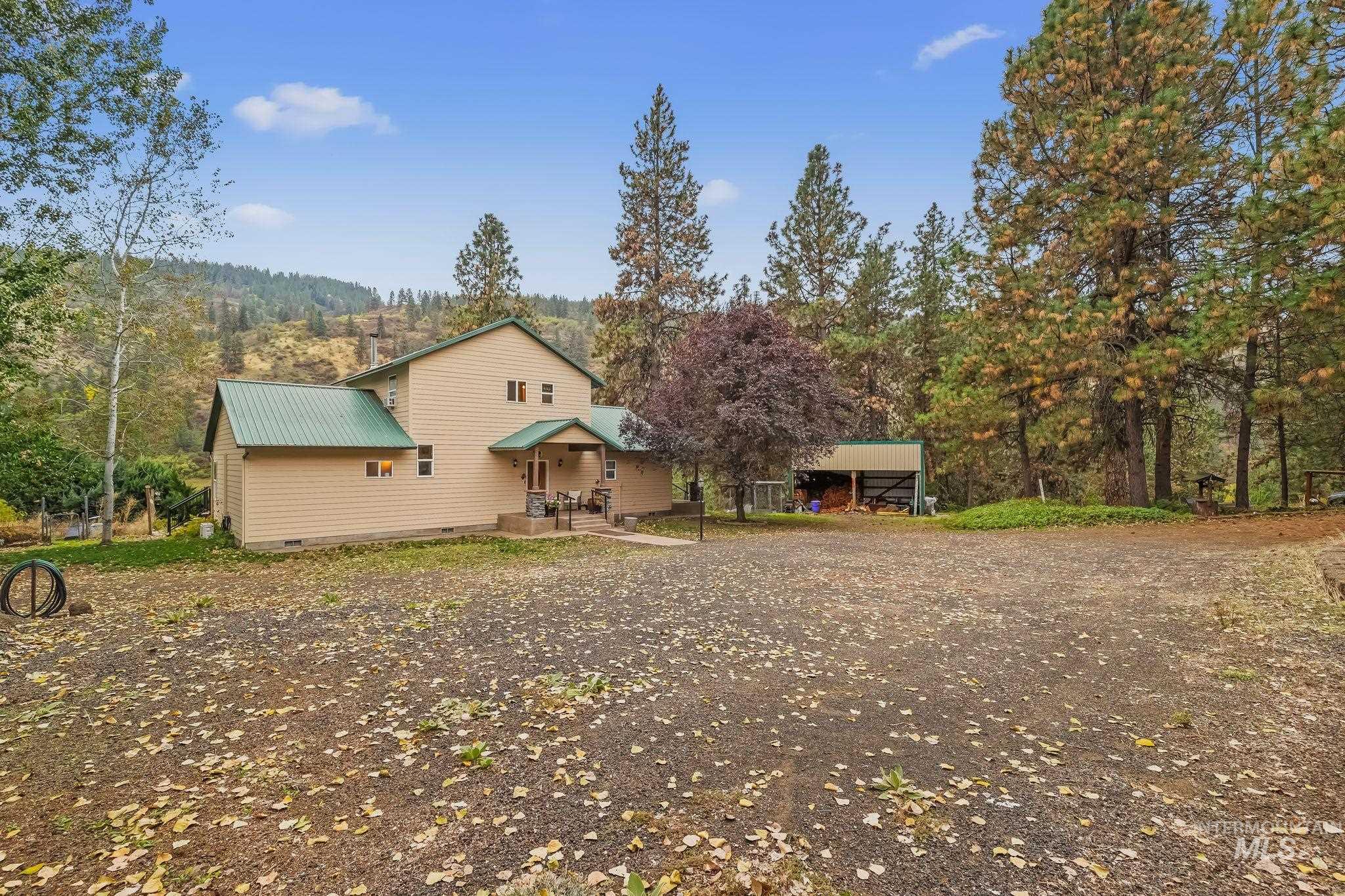 20795 Ryegrass Lane, Lenore, Idaho 83541, 2 Bedrooms, 2 Bathrooms, Residential For Sale, Price $660,000,MLS 99002937