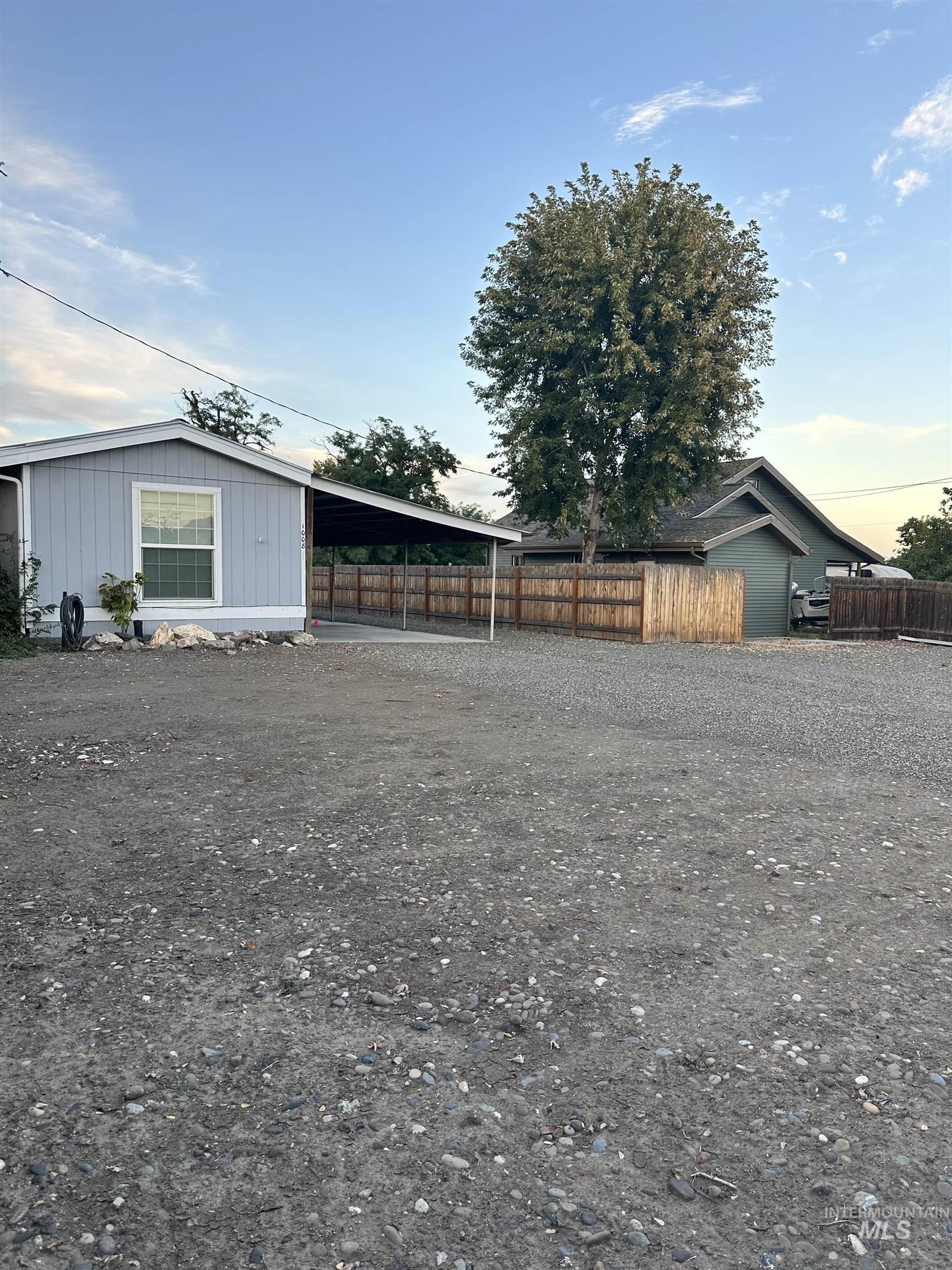 1008 20th Ave, Clarkston, Washington 99403, 3 Bedrooms, 1 Bathroom, Residential For Sale, Price $195,000,MLS 99002939