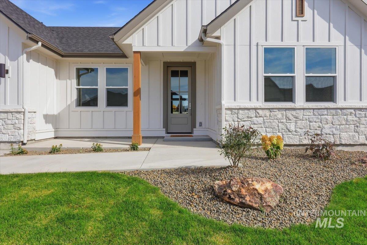 7490 E Midberry Ct, Nampa, Idaho 83687, 3 Bedrooms, 2.5 Bathrooms, Residential For Sale, Price $870,000,MLS 99002941
