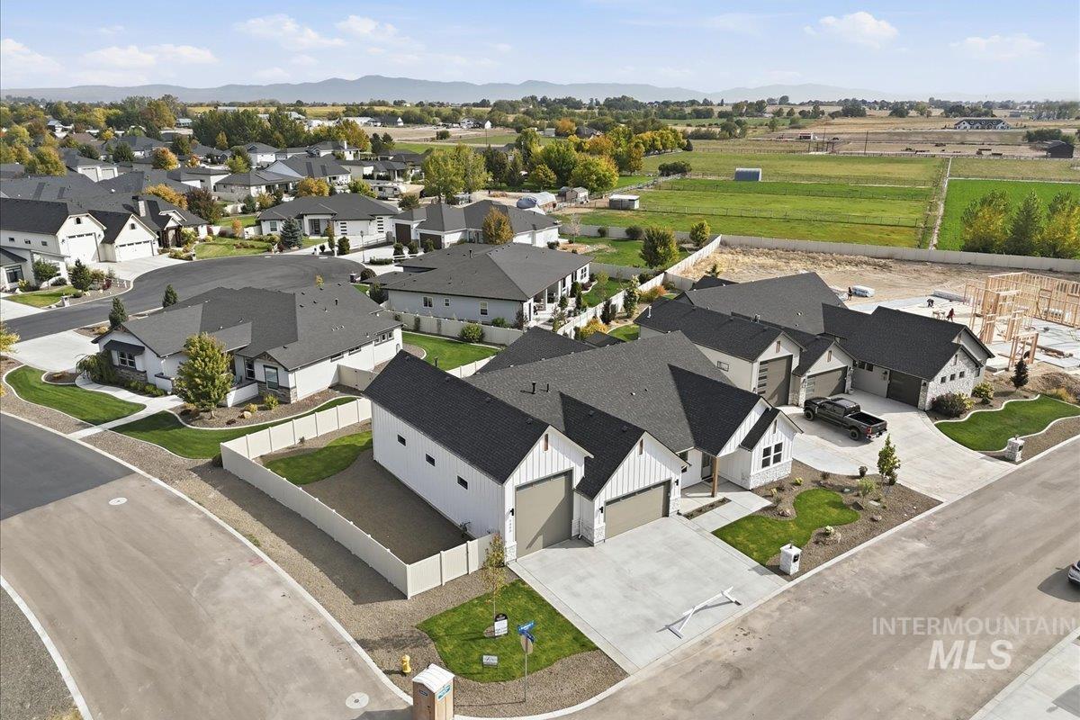 7490 E Midberry Ct, Nampa, Idaho 83687, 3 Bedrooms, 2.5 Bathrooms, Residential For Sale, Price $870,000,MLS 99002941