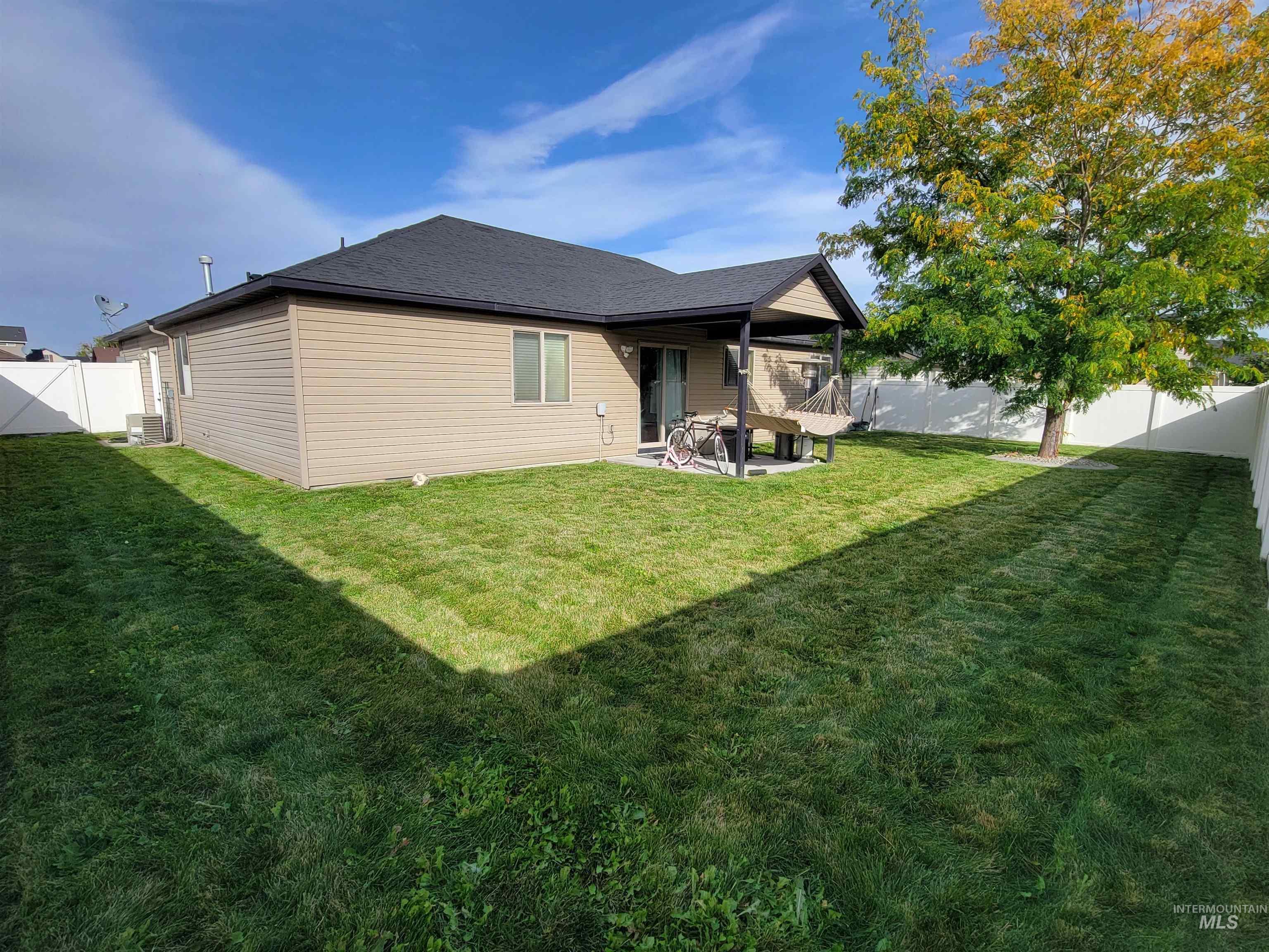 2536 Yellowstone Trail, Burley, Idaho 83318, 4 Bedrooms, 2 Bathrooms, Residential For Sale, Price $335,000,MLS 99002947