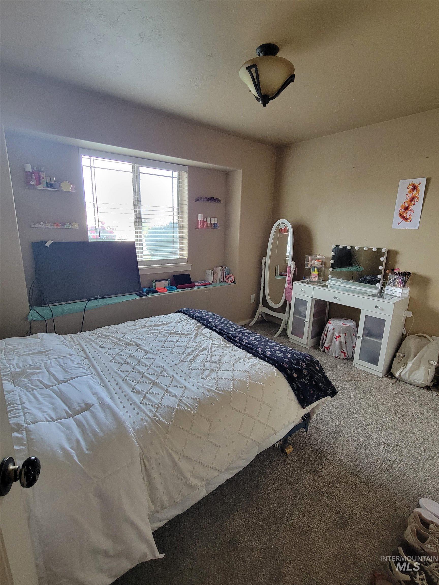 2536 Yellowstone Trail, Burley, Idaho 83318, 4 Bedrooms, 2 Bathrooms, Residential For Sale, Price $335,000,MLS 99002947