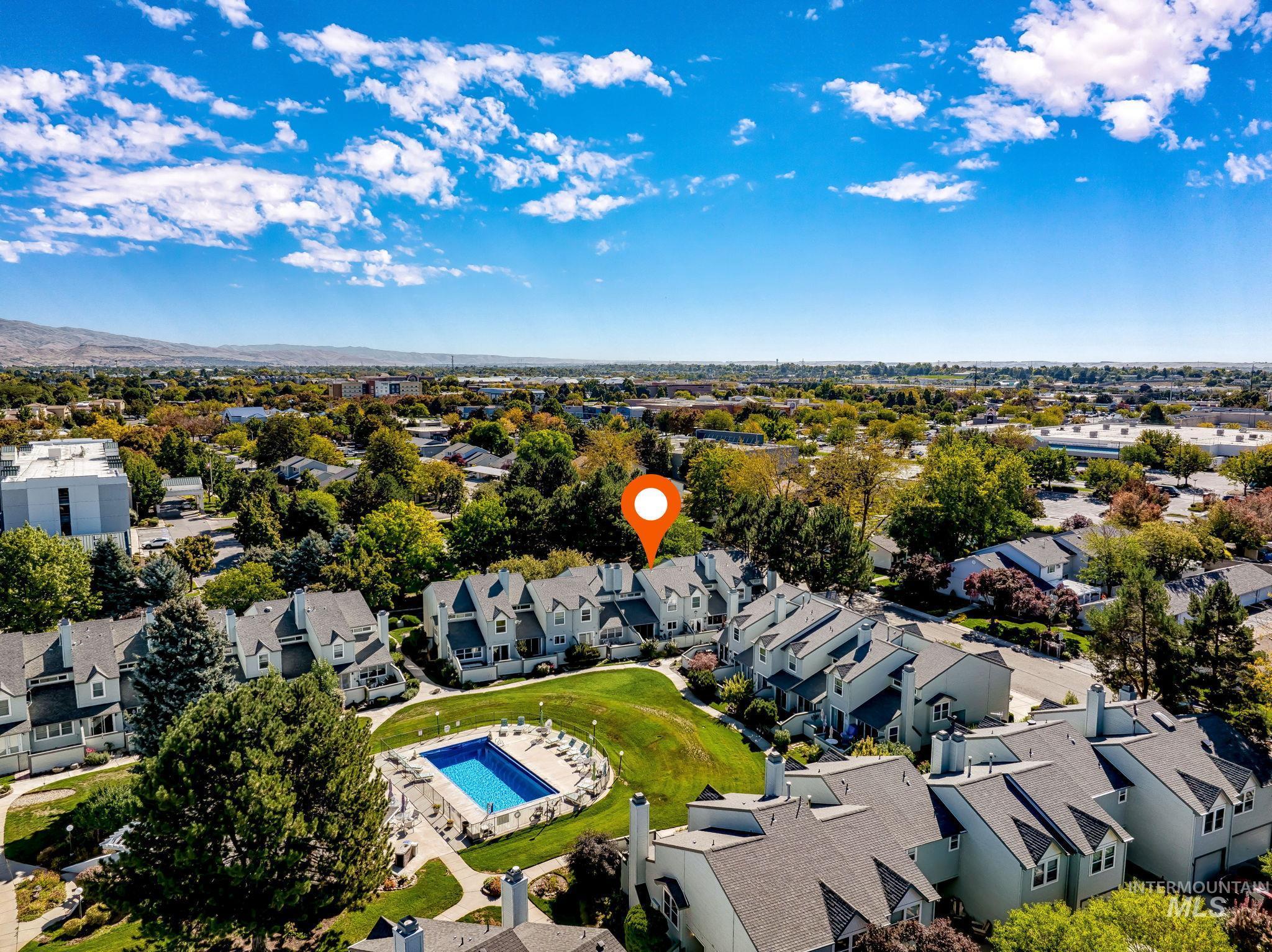 879 N Christine Lane, Boise, Idaho 83704, 2 Bedrooms, 2.5 Bathrooms, Residential For Sale, Price $359,900,MLS 99002948