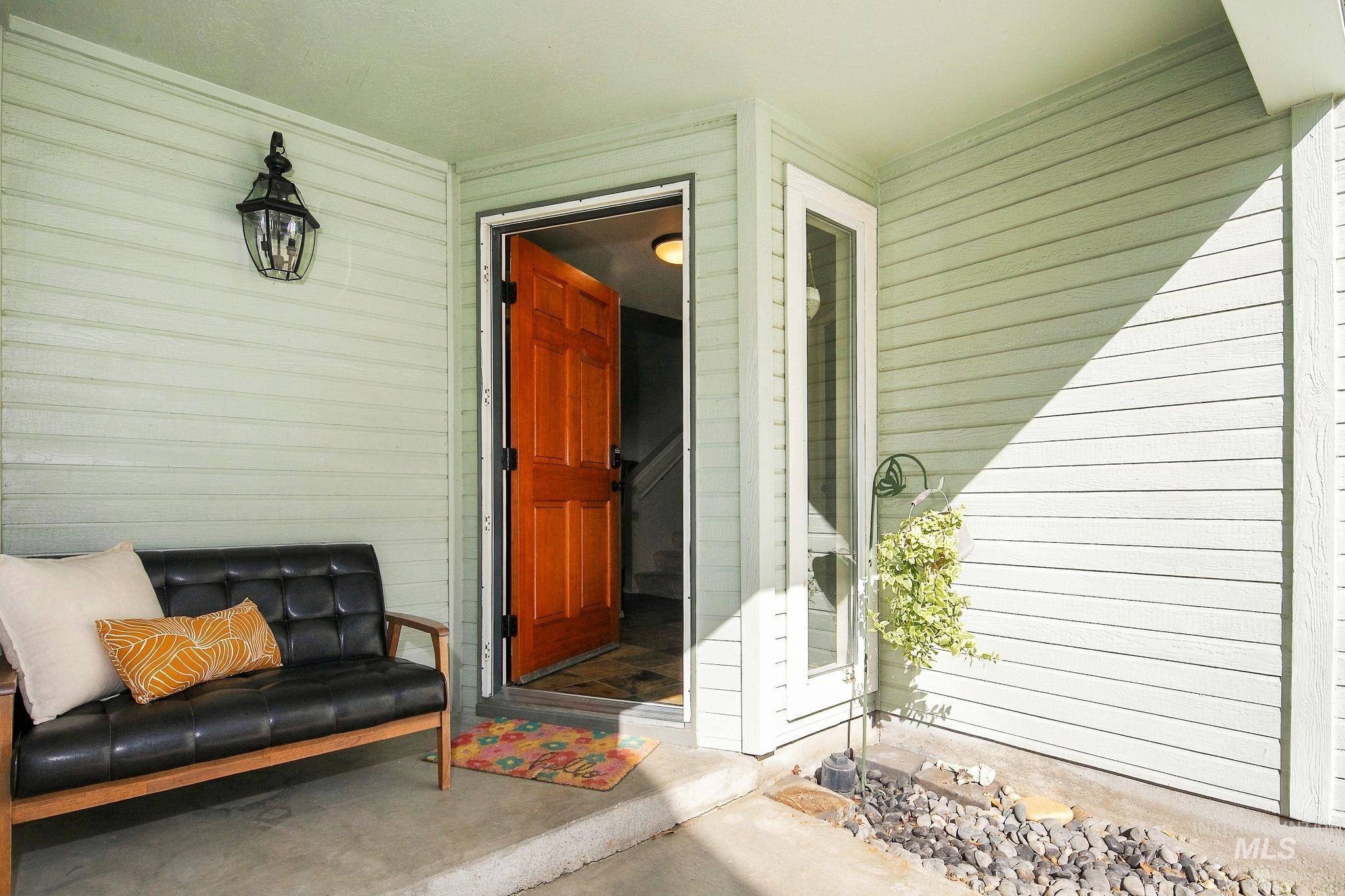 879 N Christine Lane, Boise, Idaho 83704, 2 Bedrooms, 2.5 Bathrooms, Residential For Sale, Price $359,900,MLS 99002948