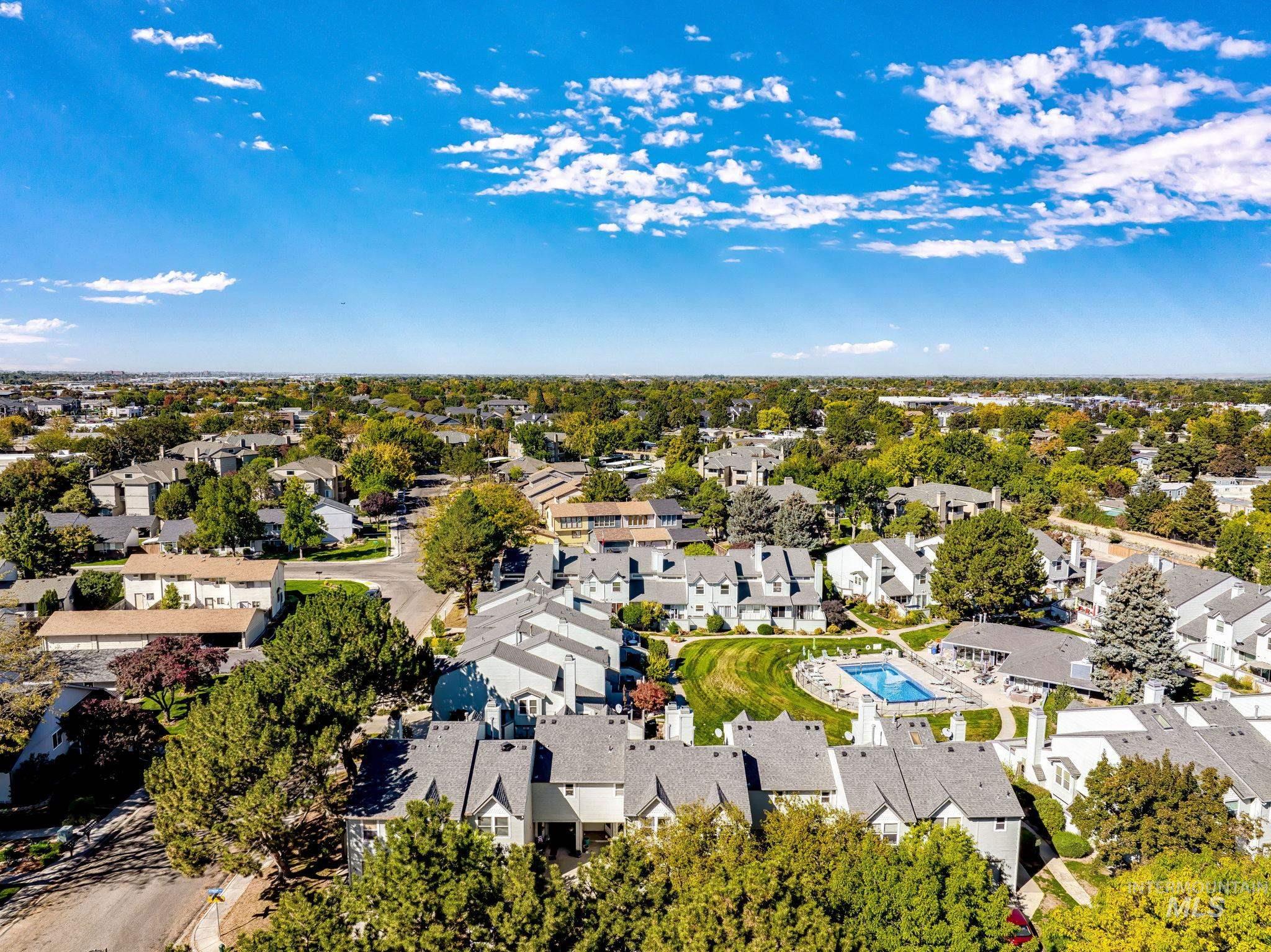 879 N Christine Lane, Boise, Idaho 83704, 2 Bedrooms, 2.5 Bathrooms, Residential For Sale, Price $359,900,MLS 99002948