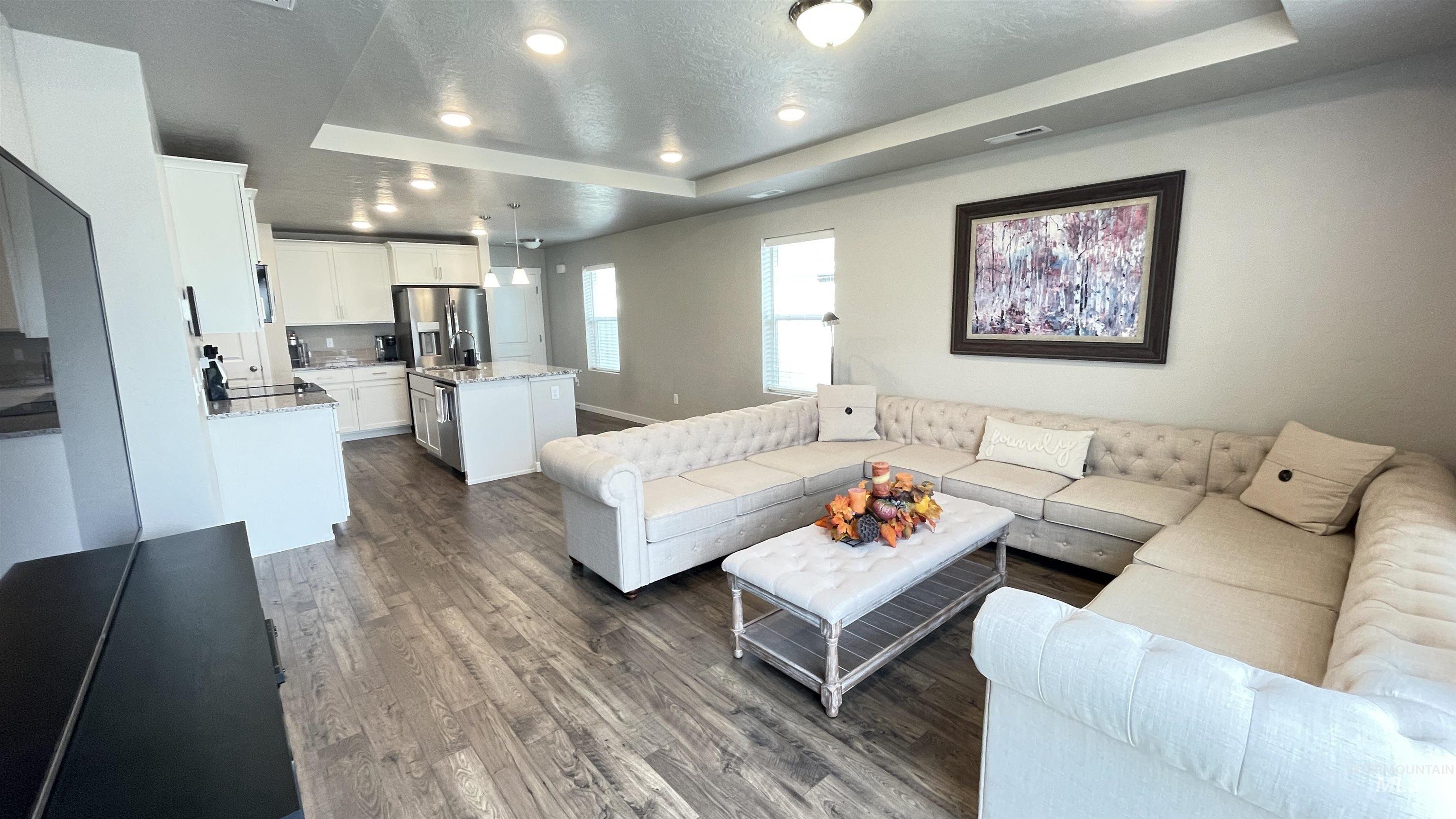 10458 Rockaway Ridge St., Nampa, Idaho 83687, 3 Bedrooms, 2 Bathrooms, Residential For Sale, Price $399,900,MLS 99002950