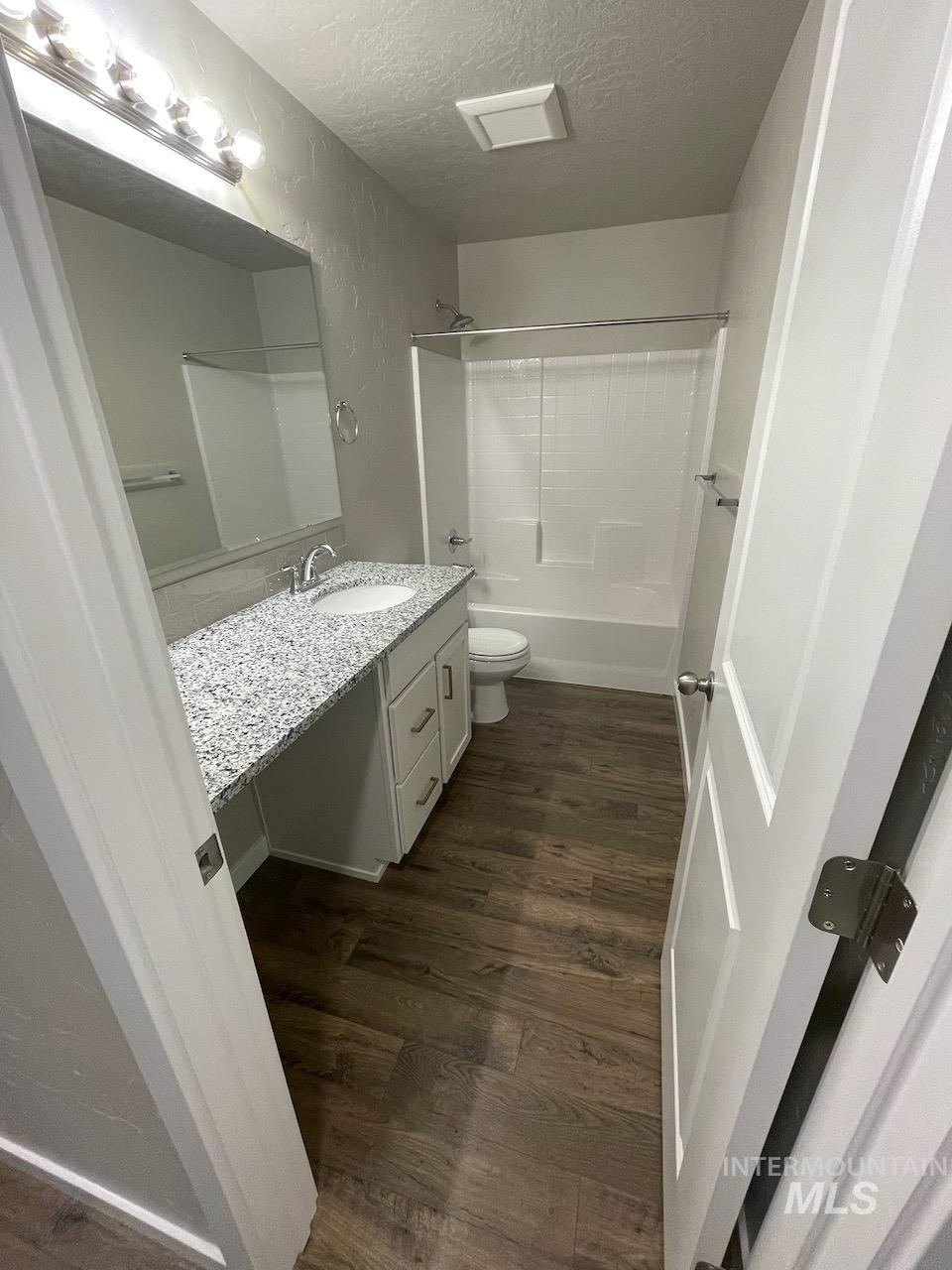 10458 Rockaway Ridge St., Nampa, Idaho 83687, 3 Bedrooms, 2 Bathrooms, Residential For Sale, Price $399,900,MLS 99002950