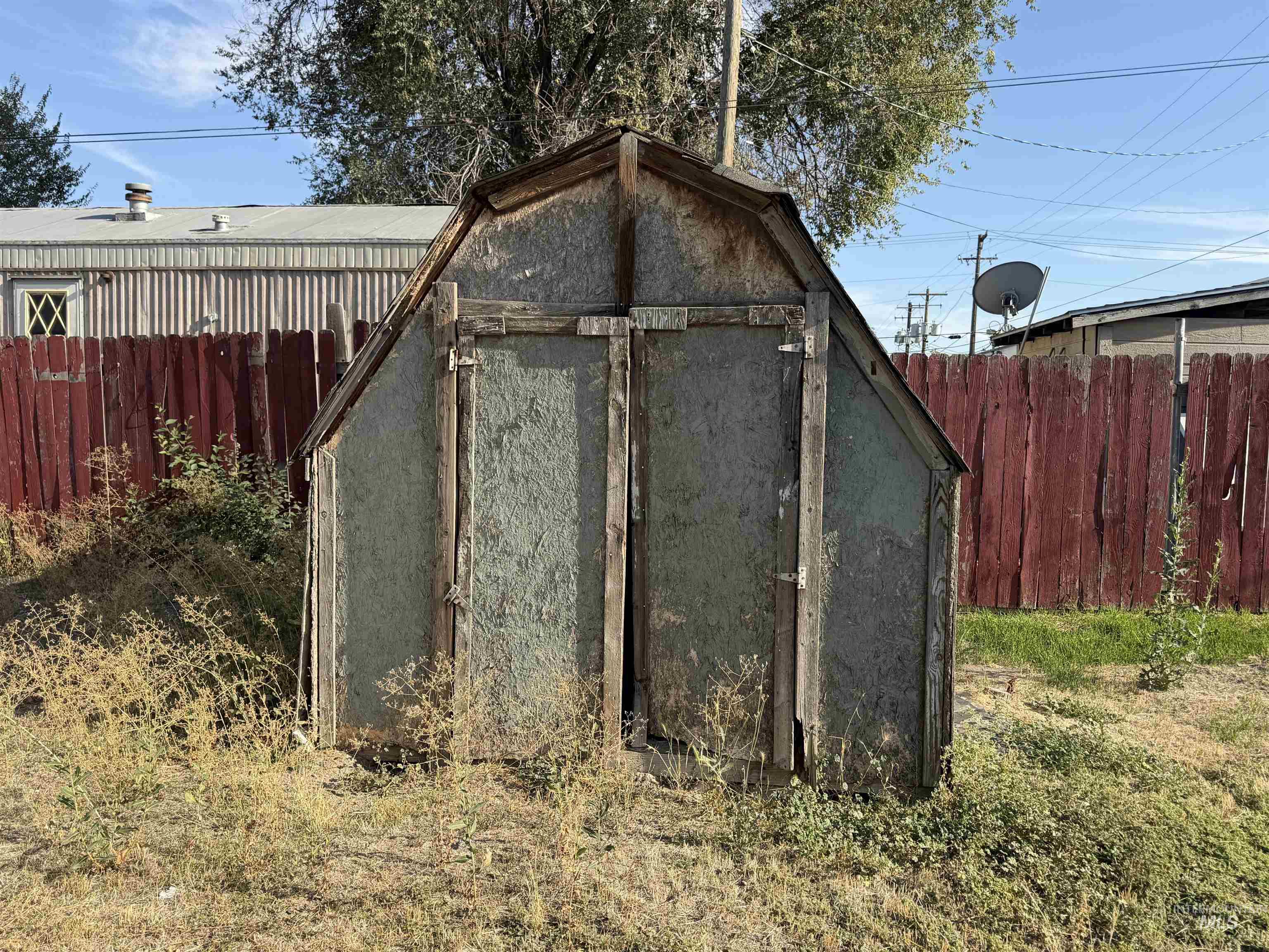 414 E E Chicago, Caldwell, Idaho 83605, 2 Bedrooms, 1 Bathroom, Residential For Sale, Price $130,000,MLS 99002953