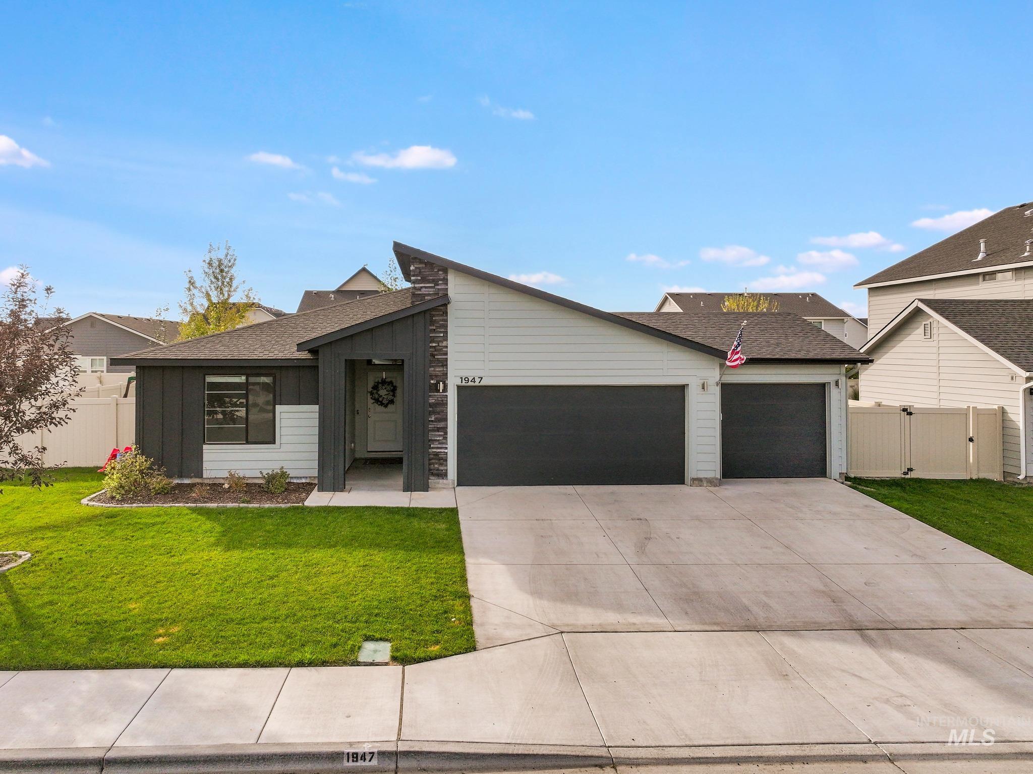 1947 Columbia Dr, Twin Falls, Idaho 83301, 4 Bedrooms, 2 Bathrooms, Residential For Sale, Price $479,000,MLS 99002957