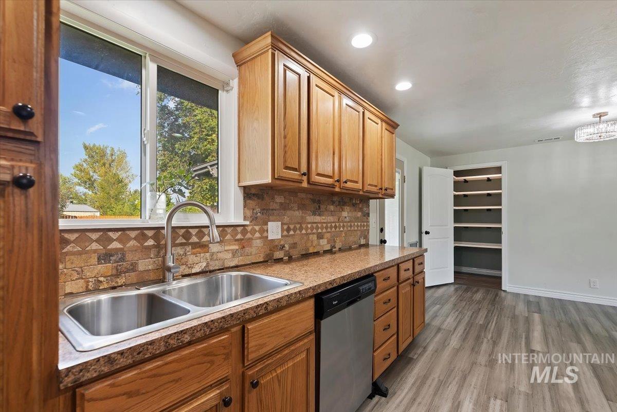 13151 S Cholla Dr, Kuna, Idaho 83634, 4 Bedrooms, 2 Bathrooms, Residential For Sale, Price $599,900,MLS 99002961