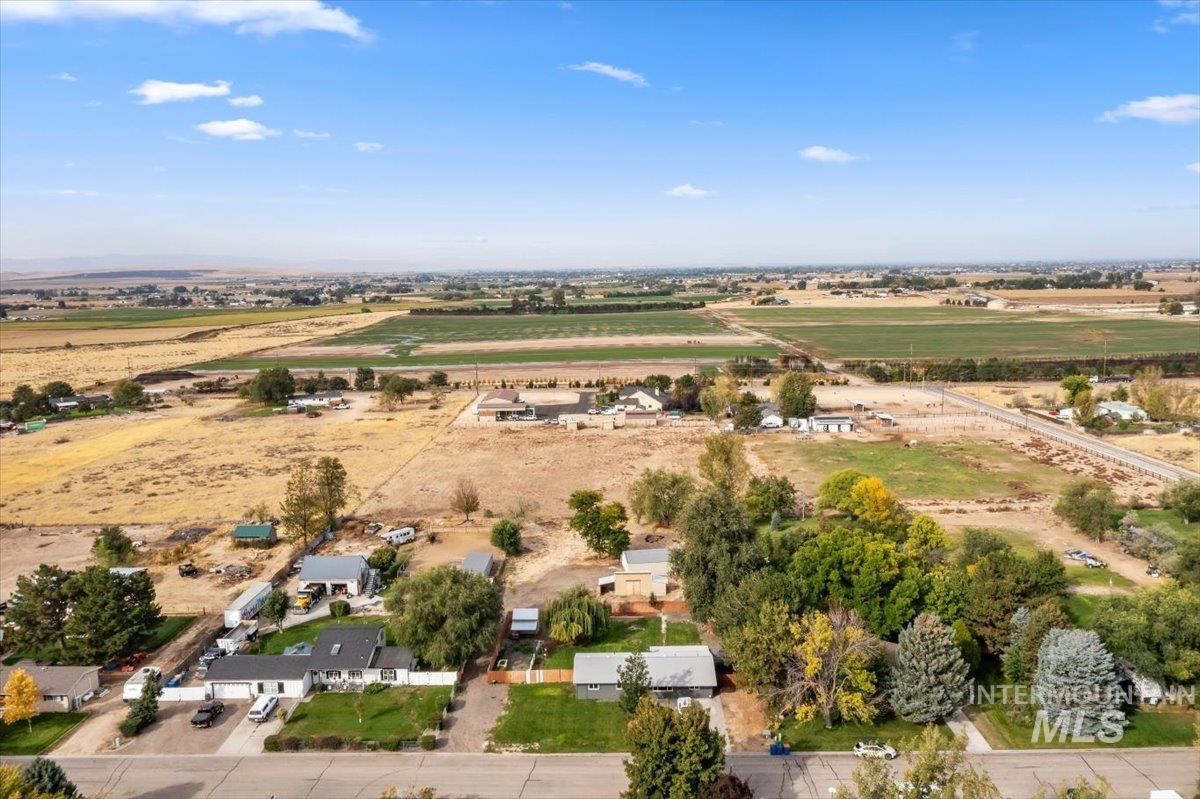 13151 S Cholla Dr, Kuna, Idaho 83634, 4 Bedrooms, 2 Bathrooms, Residential For Sale, Price $574,900, 99002961