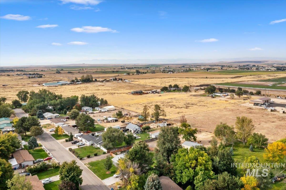 13151 S Cholla Dr, Kuna, Idaho 83634, 4 Bedrooms, 2 Bathrooms, Residential For Sale, Price $574,900, 99002961