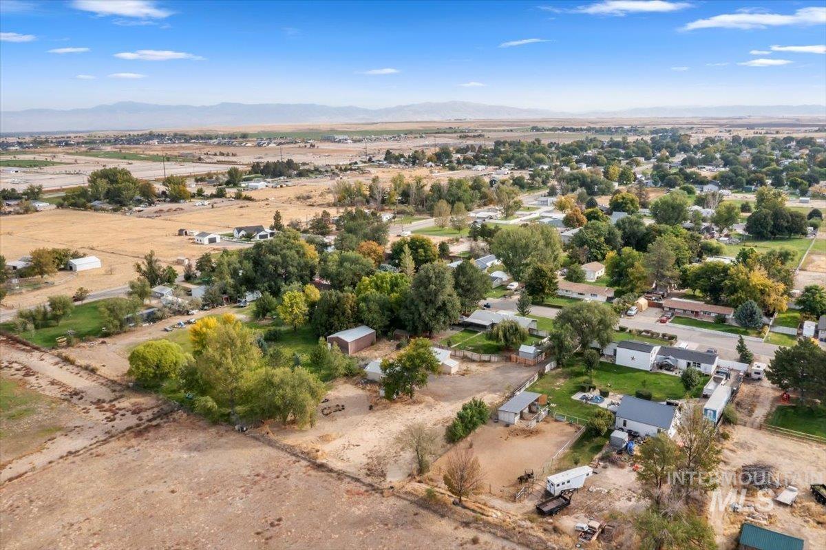 13151 S Cholla Dr, Kuna, Idaho 83634, 4 Bedrooms, 2 Bathrooms, Residential For Sale, Price $574,900, 99002961
