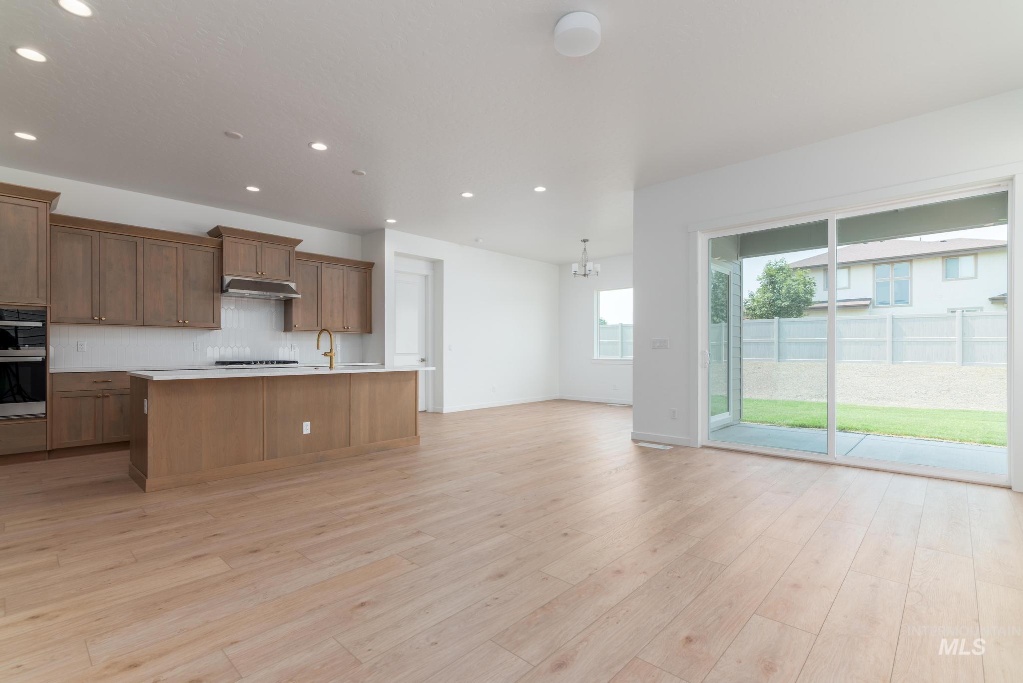 10399 W Wellness St, Kuna, Idaho 83634, 3 Bedrooms, 2.5 Bathrooms, Residential For Sale, Price $589,000,MLS 99002970